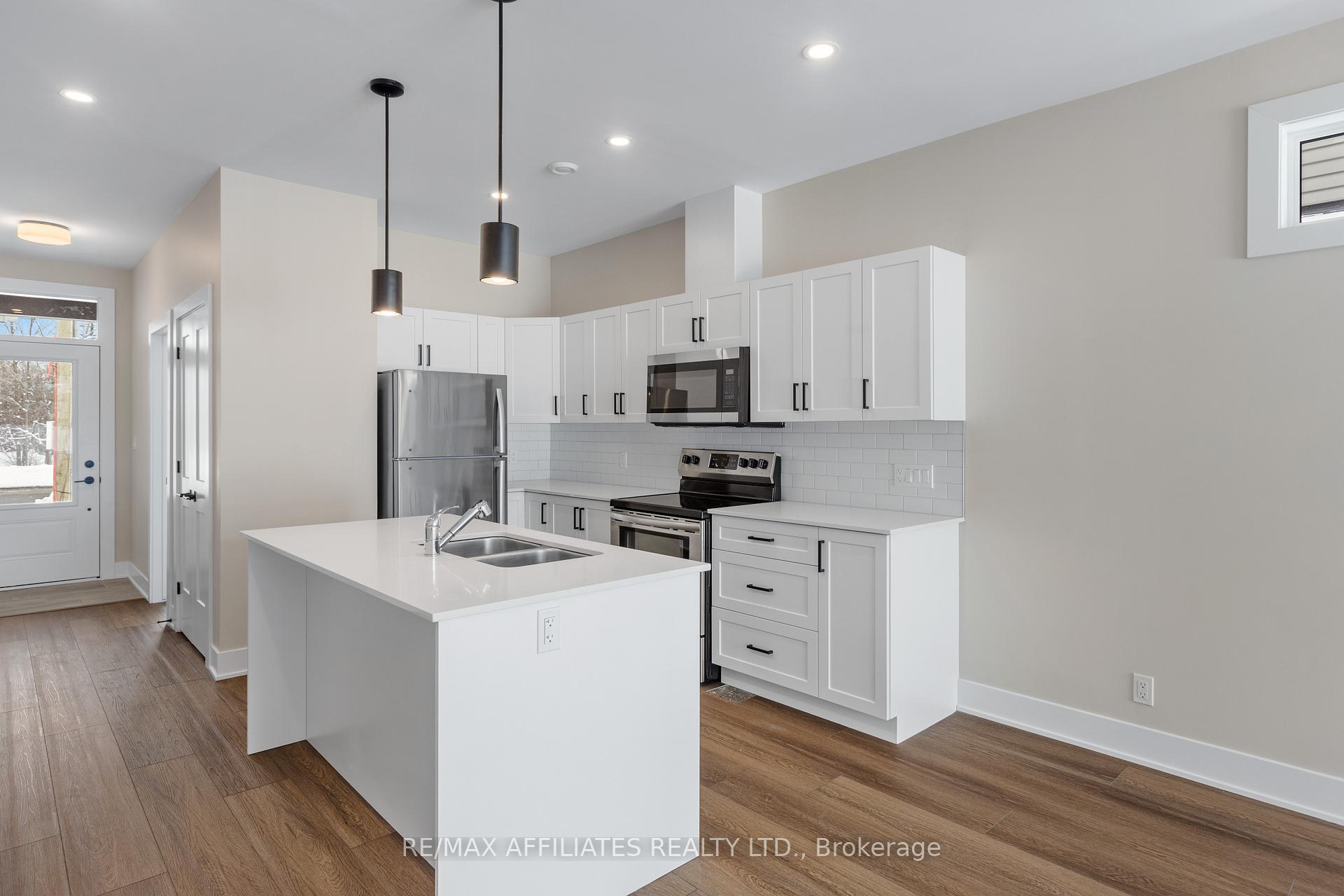 Photo 5 of 65 Ferrara Drive, Smiths Falls — HOMEH