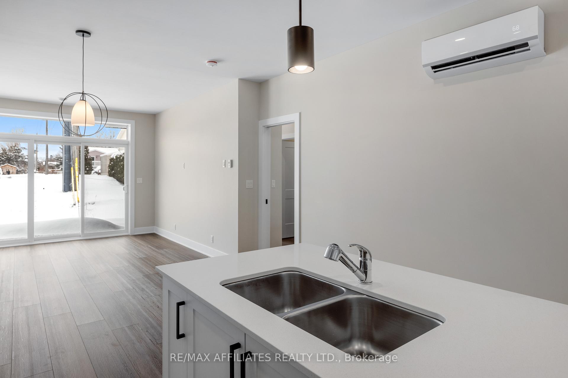 Photo 8 of 65 Ferrara Drive, Smiths Falls — HOMEH