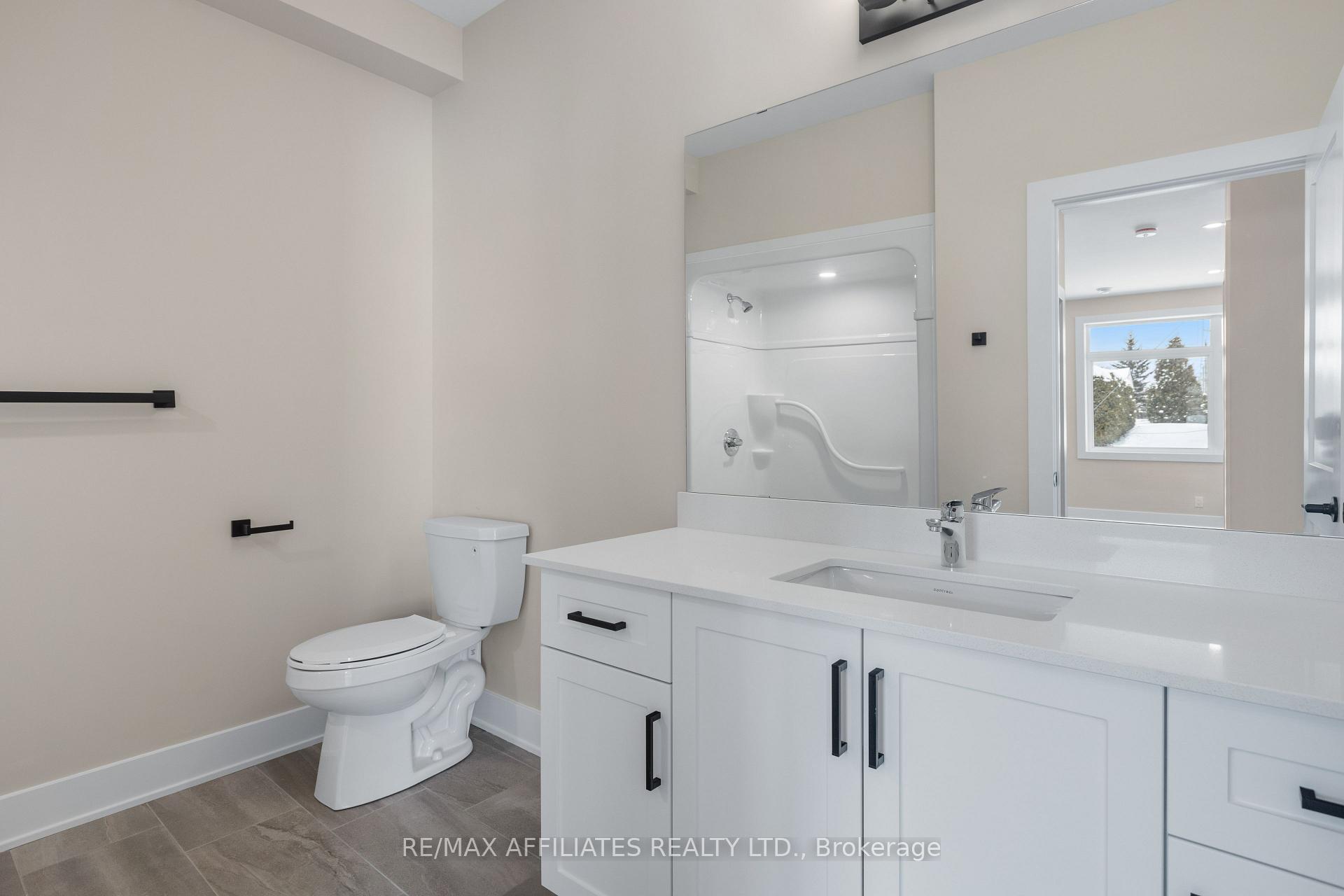 Photo 13 of 65 Ferrara Drive, Smiths Falls — HOMEH