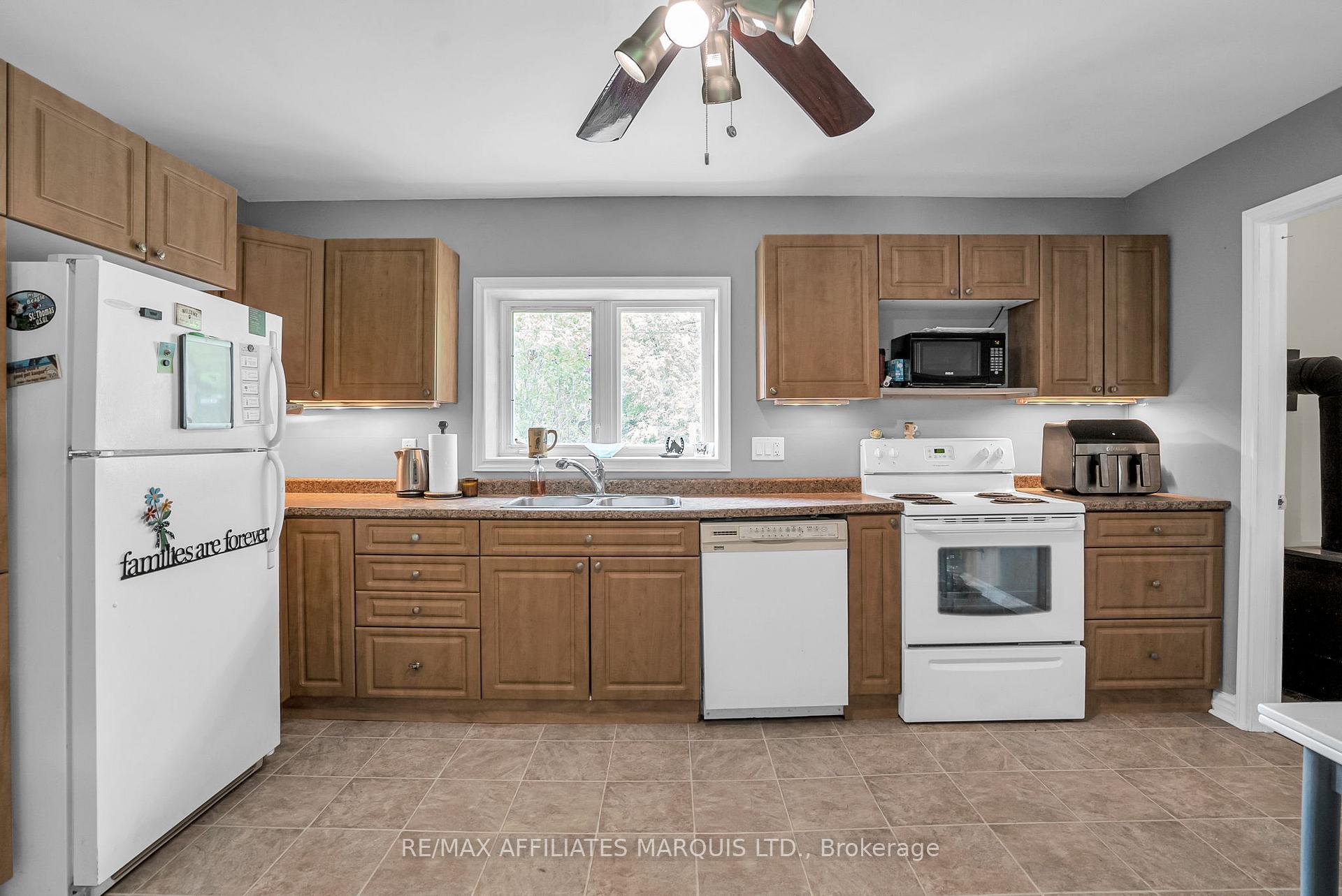 Photo 5 of 18573 Beaverbrook Road, South Glengarry, South Glengarry (Charlottenburgh) Twp — HOMEH