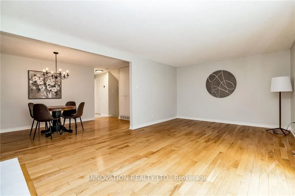 Photo 9 of 10 Lindhurst Crescent, Ottawa, Briargreen — HOMEH