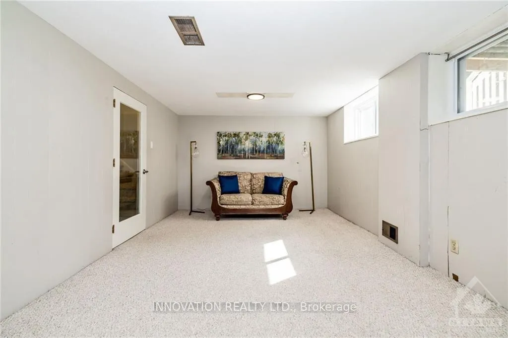 Photo 13 of 10 Lindhurst Crescent, Ottawa, Briargreen — HOMEH