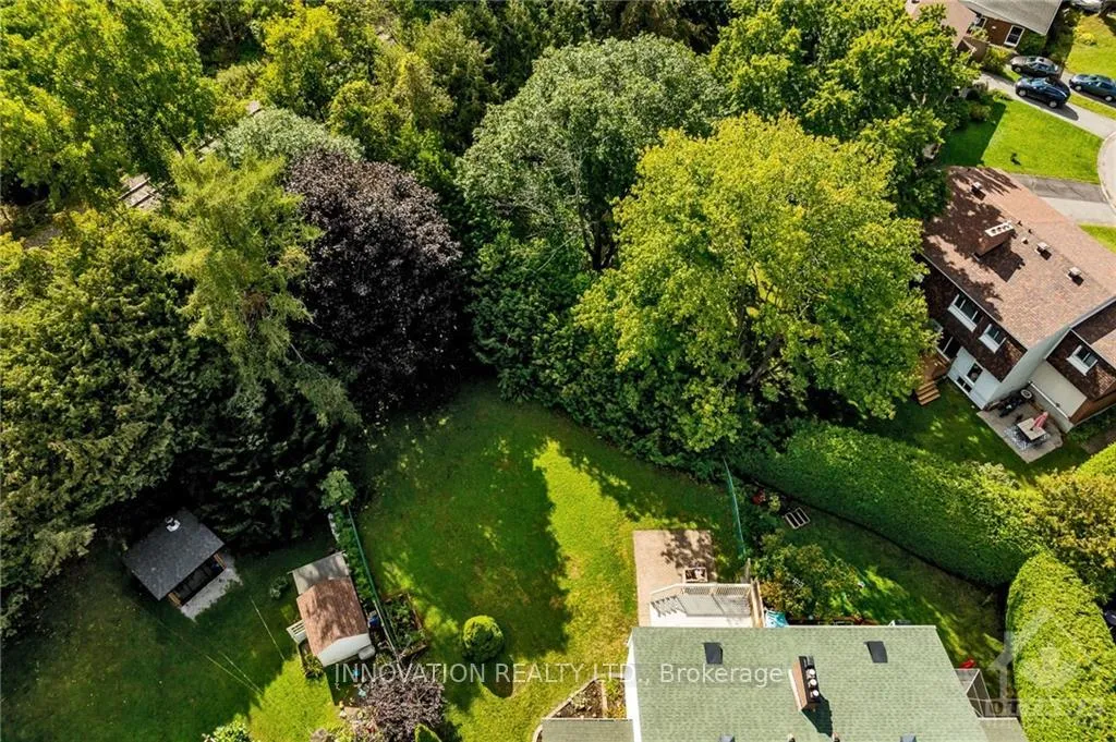 Photo 14 of 10 Lindhurst Crescent, Ottawa, Briargreen — HOMEH