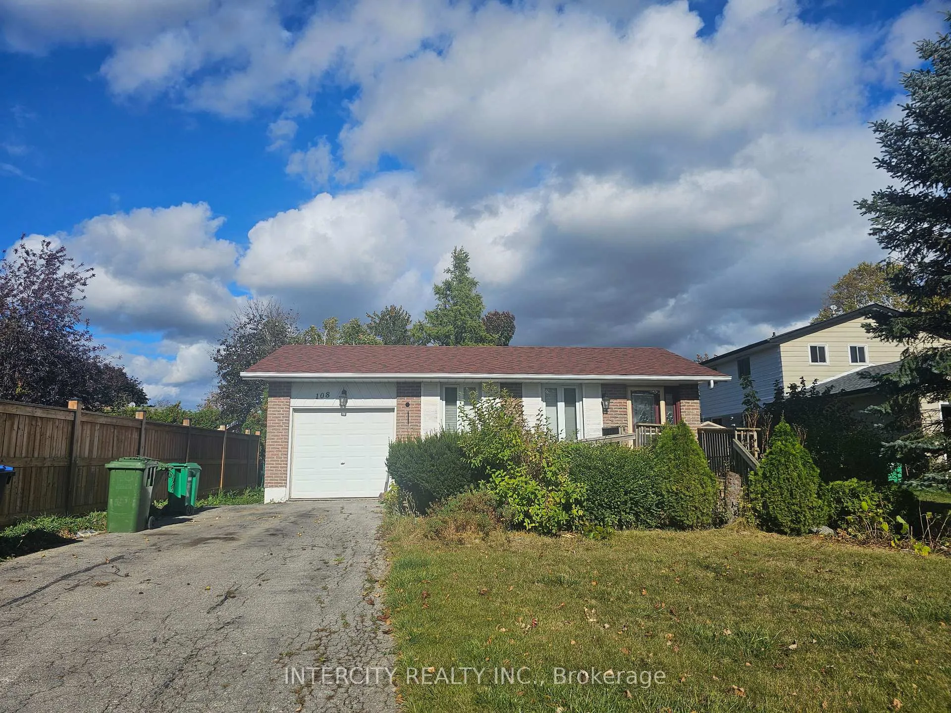 Photo 1 of 108 Mellow Crescent, Caledon, Bolton East — HOMEH