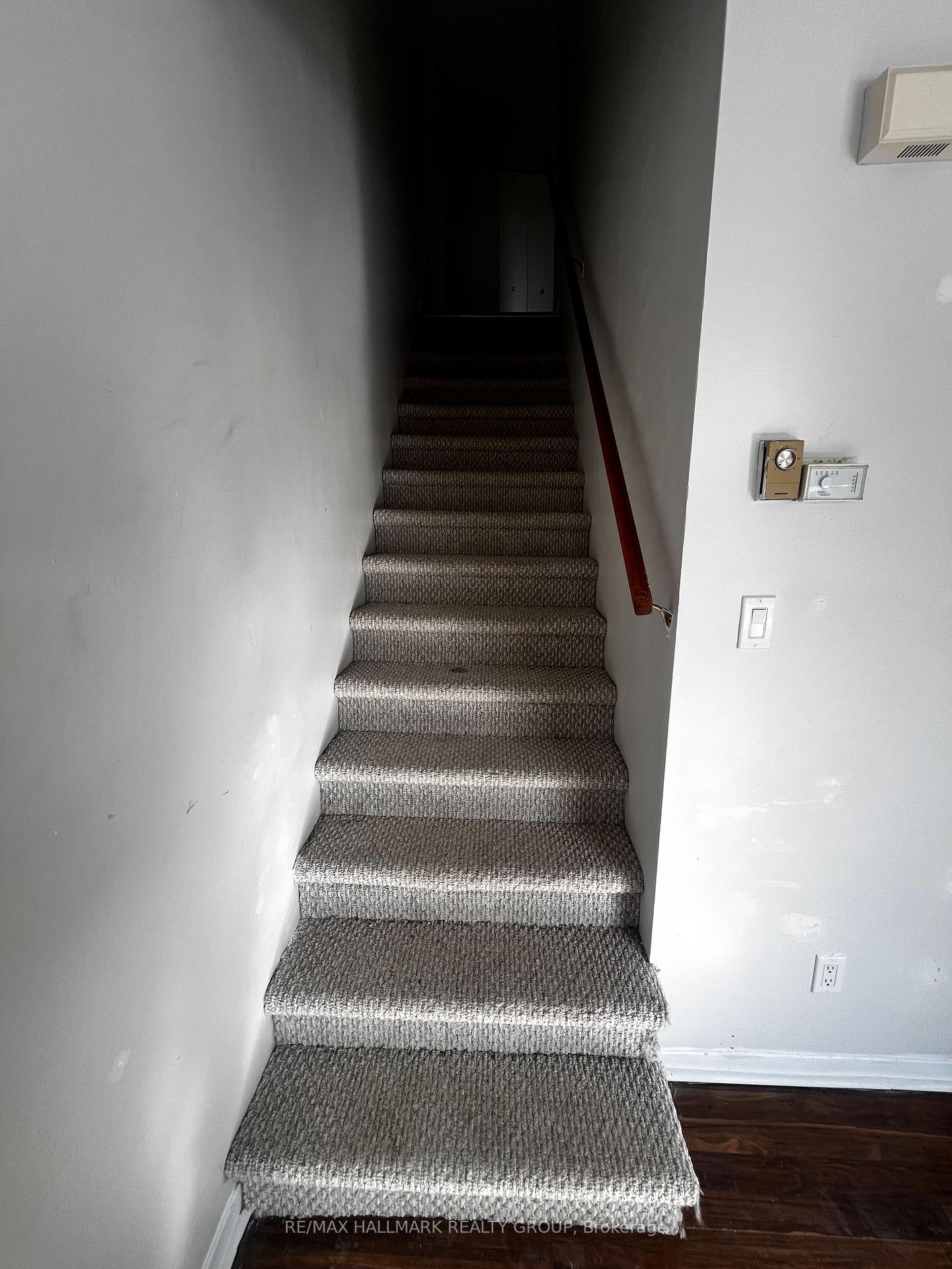 Photo 5 of 50 Centre Street, Smiths Falls — HOMEH