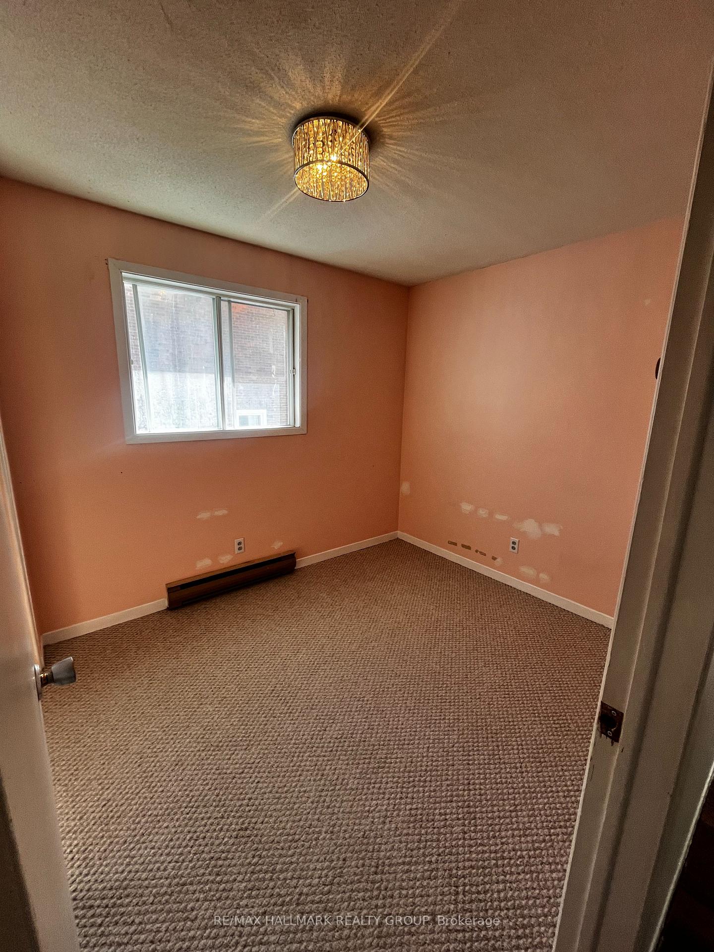 Photo 8 of 50 Centre Street, Smiths Falls — HOMEH