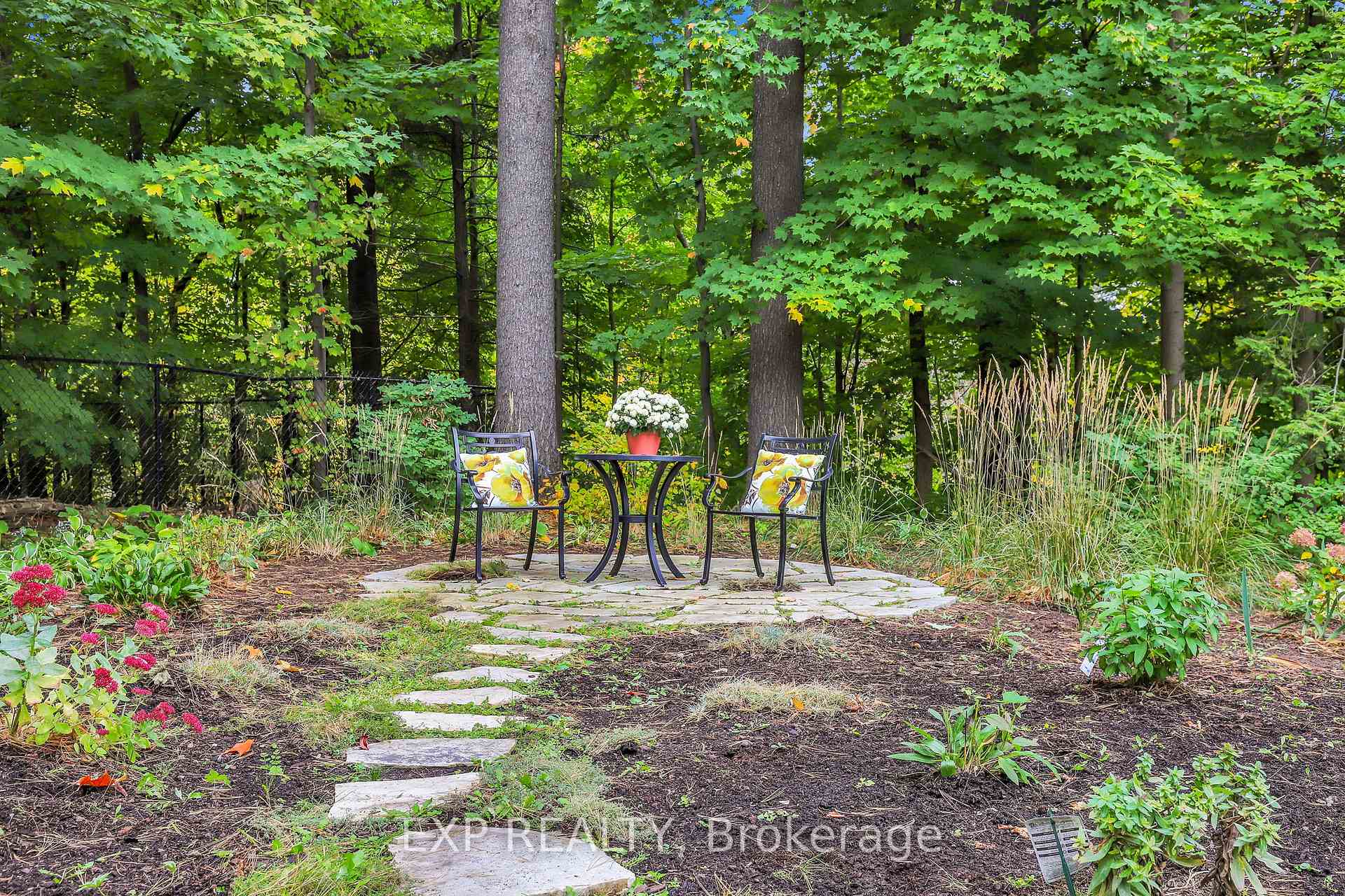 Photo 27 of 9 Camwood Crescent, Ottawa, Arlington Woods — HOMEH