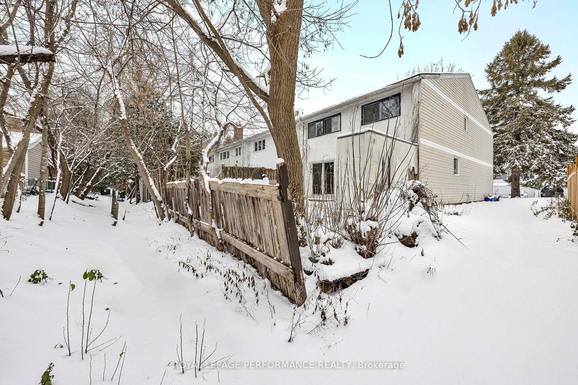 Photo 7 of 85 Grady Crescent, Ottawa, Sheahan Estates/Trend Village — HOMEH
