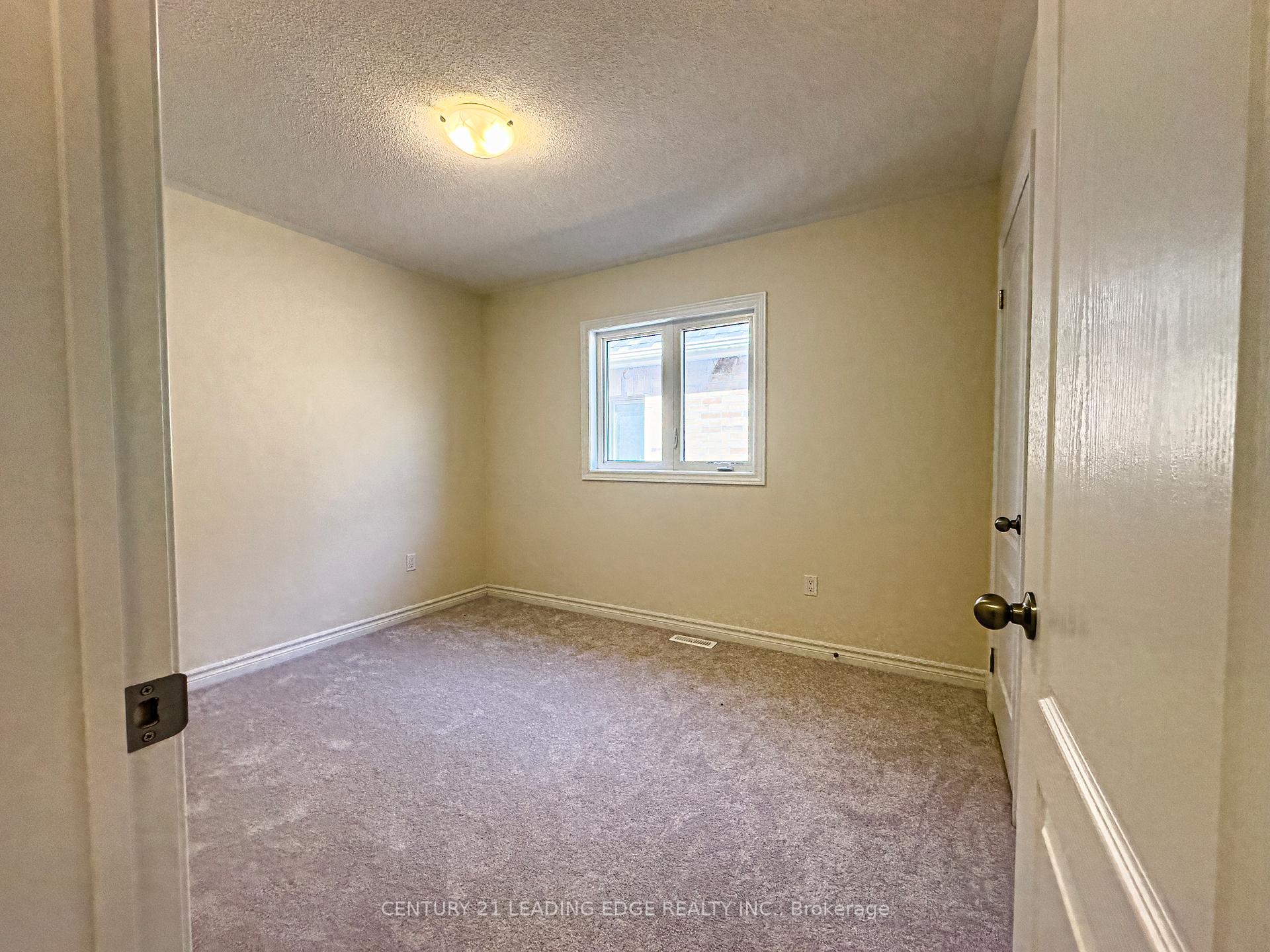 Photo 32 of 132 Robin Trail, Scugog, Port Perry — HOMEH