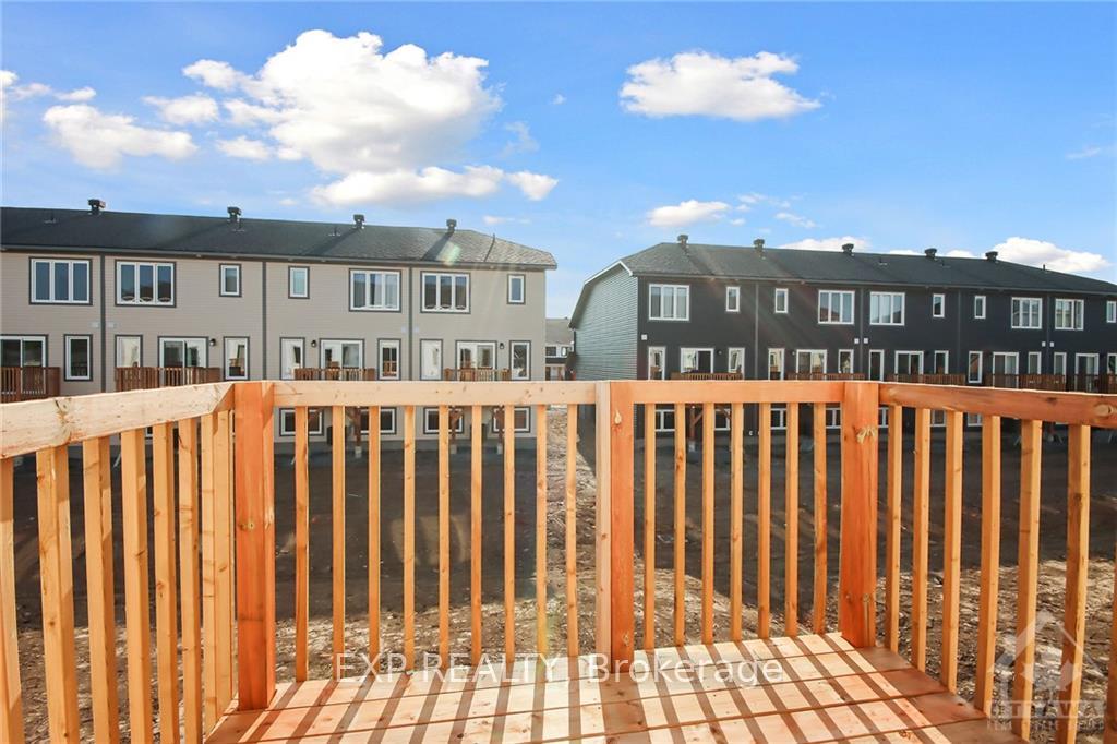 Photo 12 of 77 Staples Boulevard, Smiths Falls — HOMEH