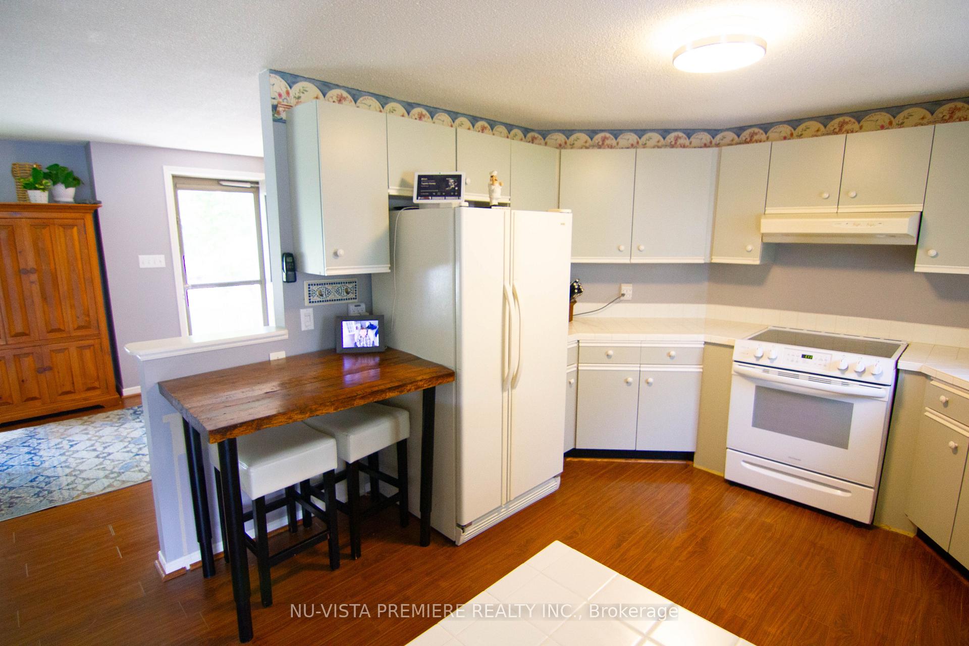 Photo 11 of 414 Shannon Boulevard, South Huron, Stephen — HOMEH