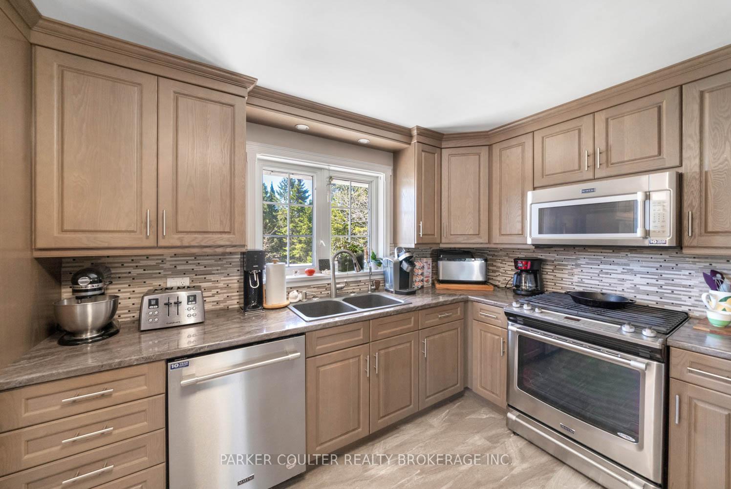 Photo 19 of 1091 Hwy 518, Seguin — HOMEH