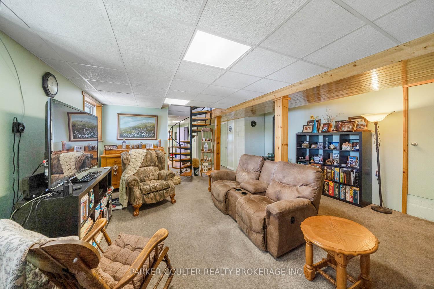 Photo 32 of 1091 Hwy 518, Seguin — HOMEH