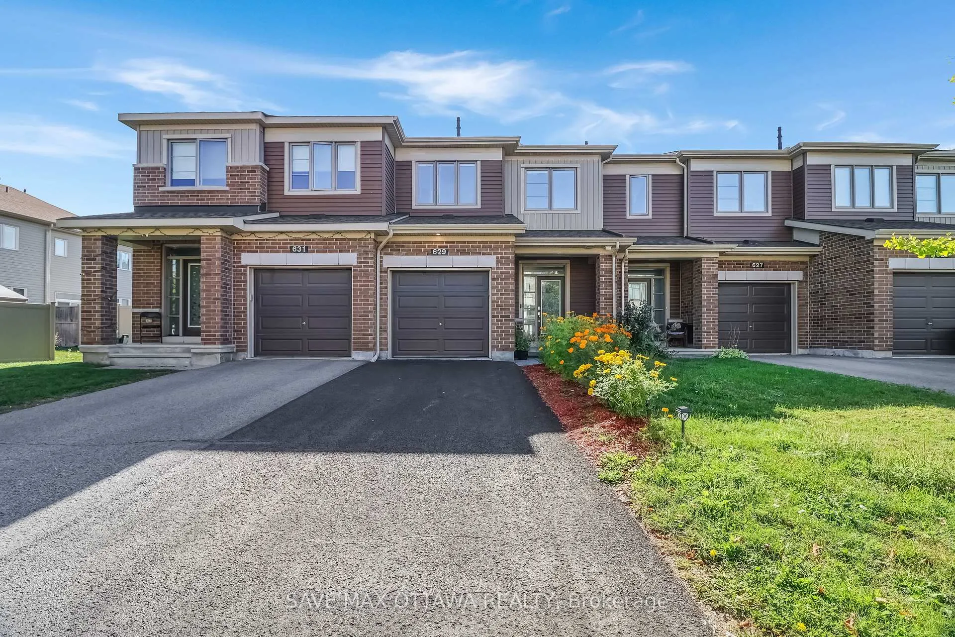 Photo 11 of 629 Lauraleaf Crescent, Ottawa, Barrhaven - Half Moon Bay — HOMEH