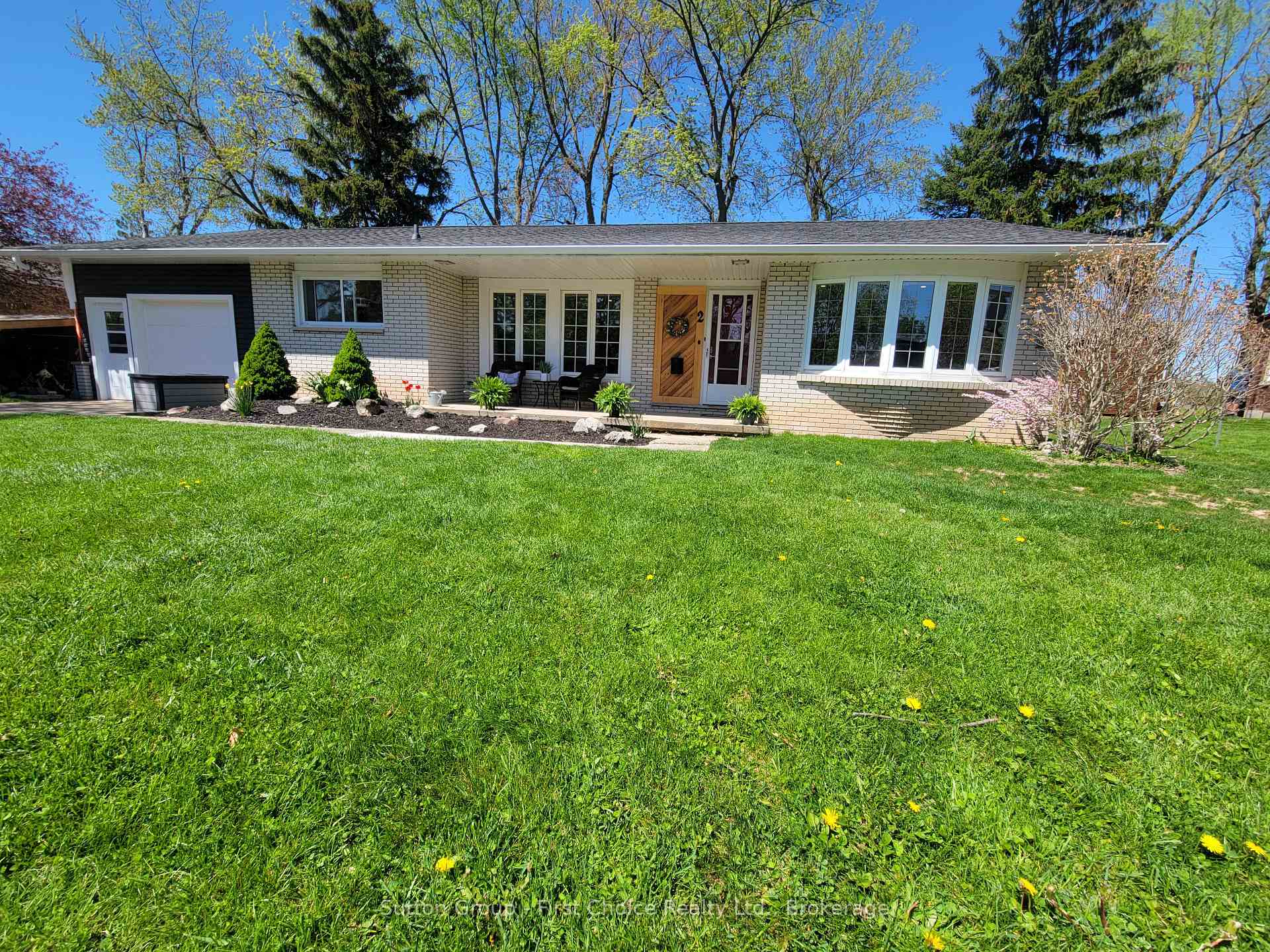 Photo 2 of 2 Kingscourt Crescent, South Huron, Exeter — HOMEH