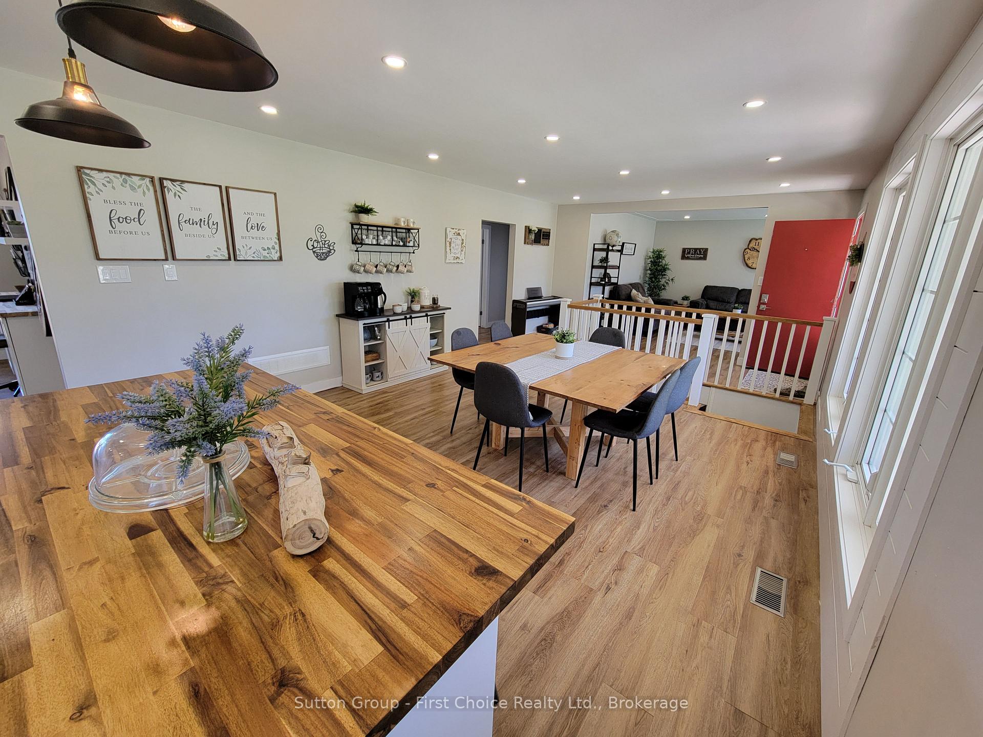 Photo 9 of 2 Kingscourt Crescent, South Huron, Exeter — HOMEH