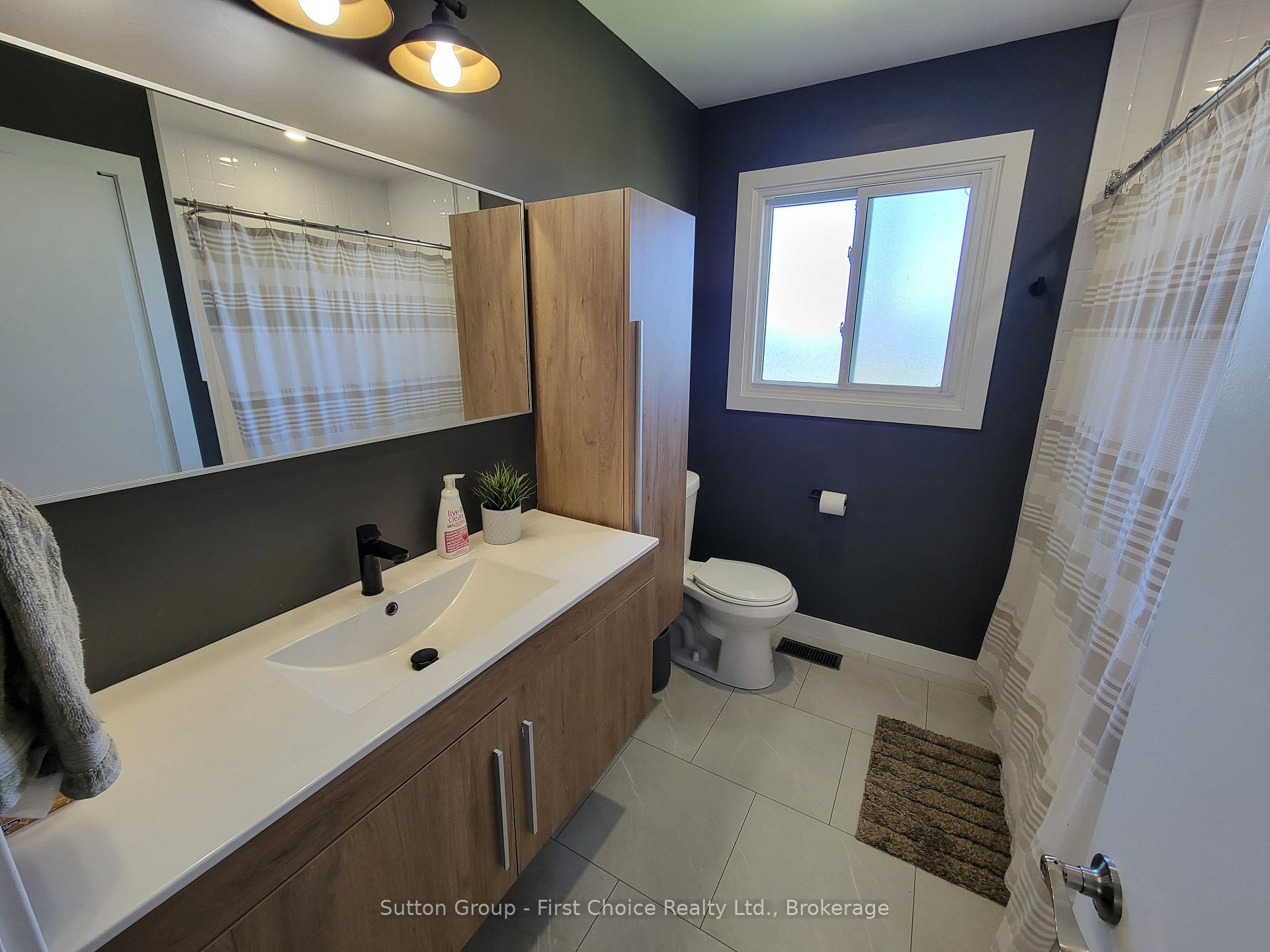 Photo 22 of 2 Kingscourt Crescent, South Huron, Exeter — HOMEH