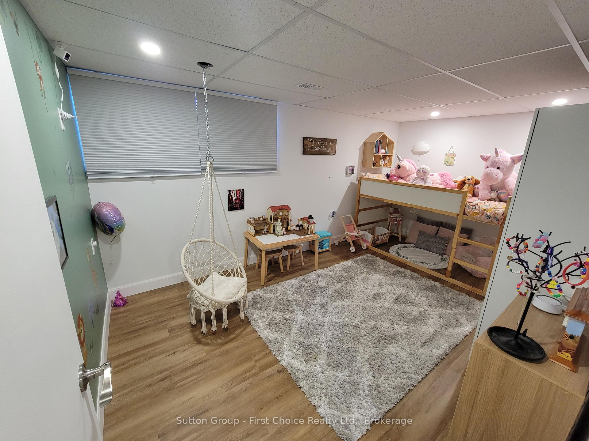 Photo 25 of 2 Kingscourt Crescent, South Huron, Exeter — HOMEH