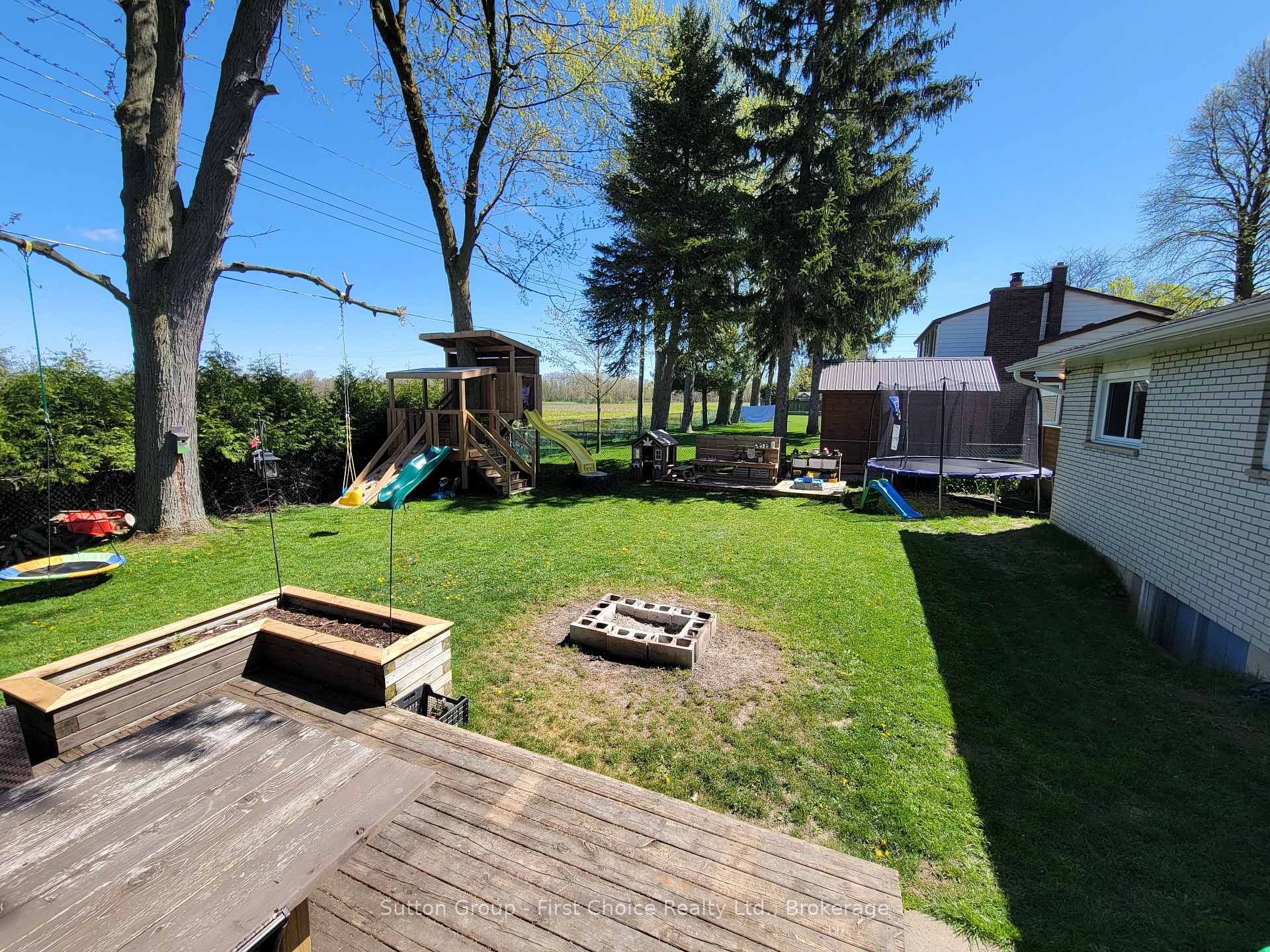 Photo 37 of 2 Kingscourt Crescent, South Huron, Exeter — HOMEH