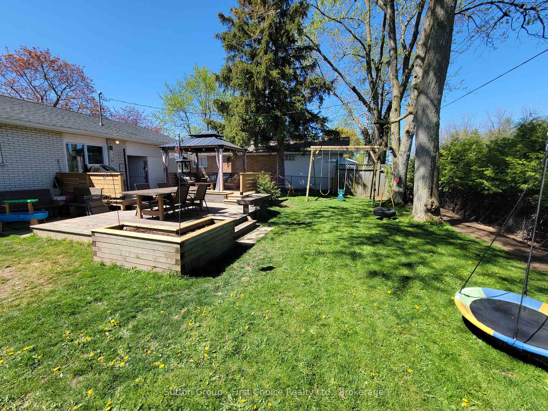 Photo 39 of 2 Kingscourt Crescent, South Huron, Exeter — HOMEH