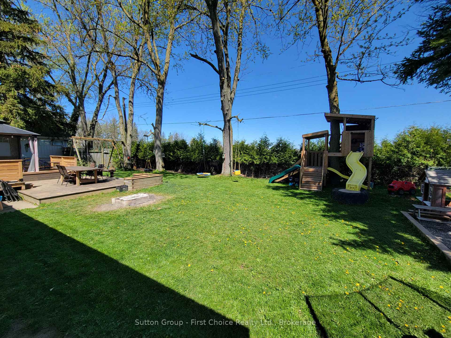 Photo 40 of 2 Kingscourt Crescent, South Huron, Exeter — HOMEH
