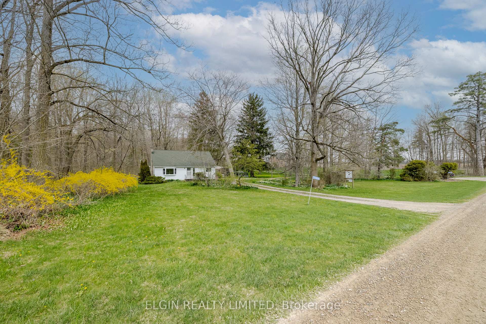 Photo 2 of 35998 McDiarmid Line, Southwold, Rural Southwold — HOMEH