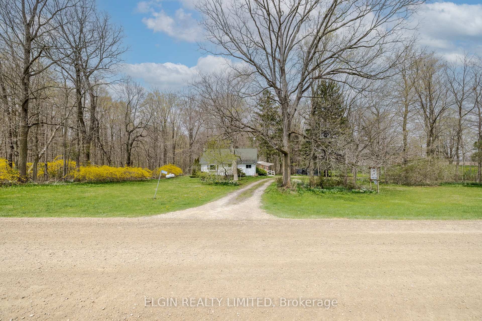 Photo 3 of 35998 McDiarmid Line, Southwold, Rural Southwold — HOMEH