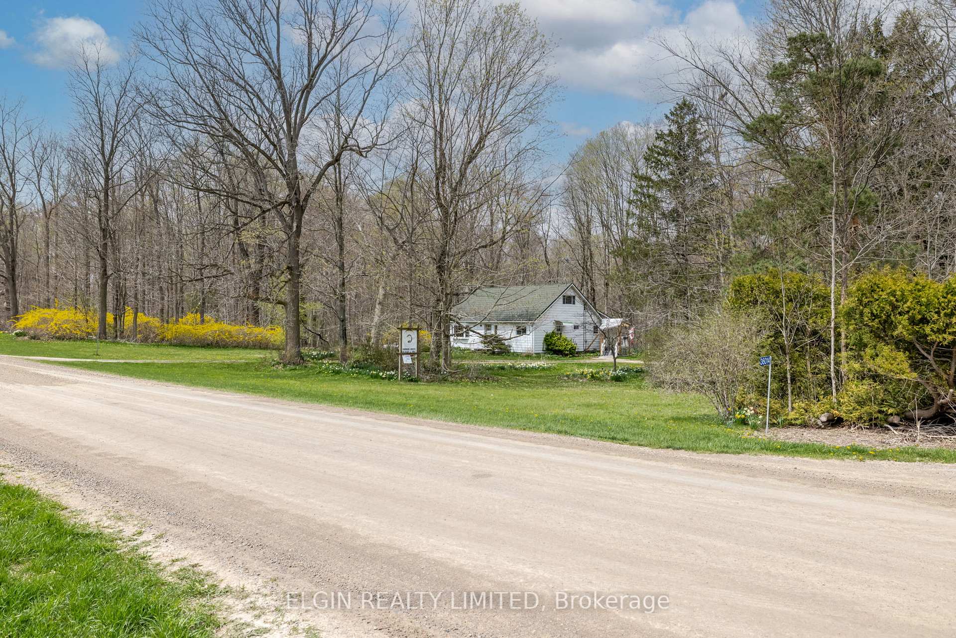Photo 4 of 35998 McDiarmid Line, Southwold, Rural Southwold — HOMEH