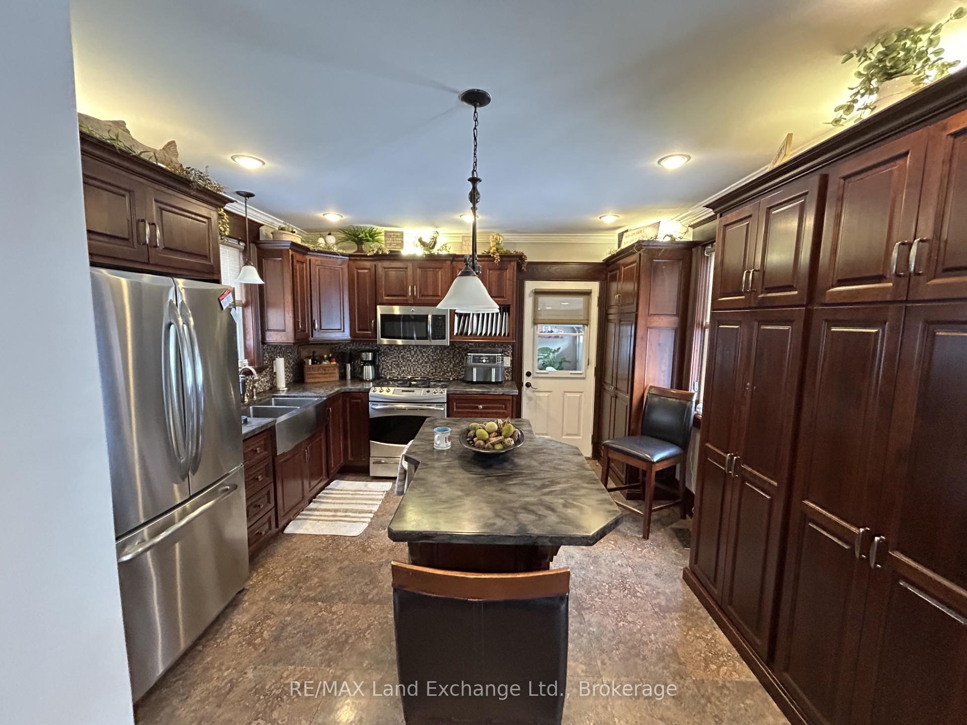 Photo 10 of 71560A London Road, South Huron, Usborne — HOMEH
