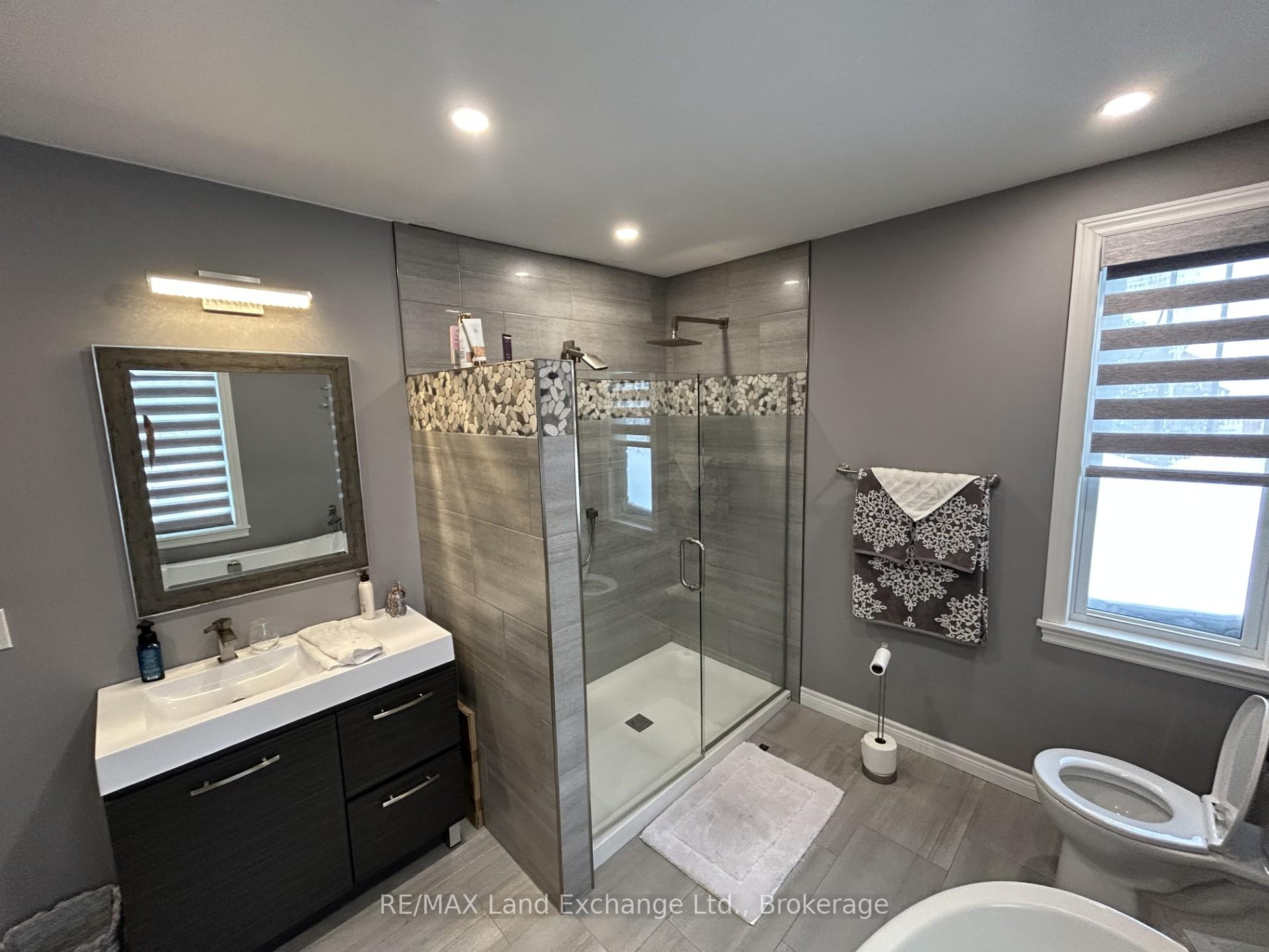 Photo 16 of 71560A London Road, South Huron, Usborne — HOMEH