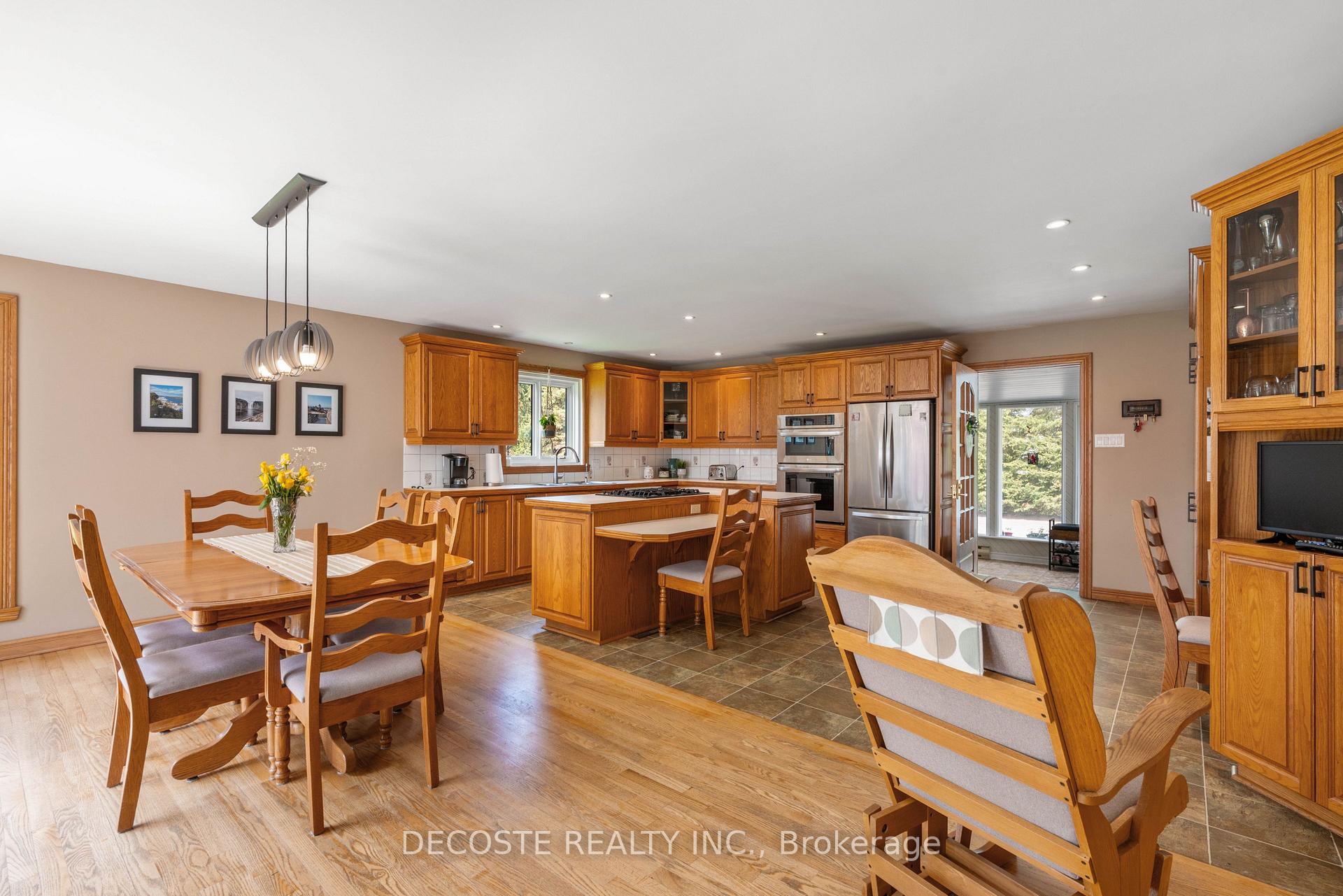 Photo 9 of 21713 Concession 8 Road, South Glengarry, South Glengarry (Lancaster) Twp — HOMEH