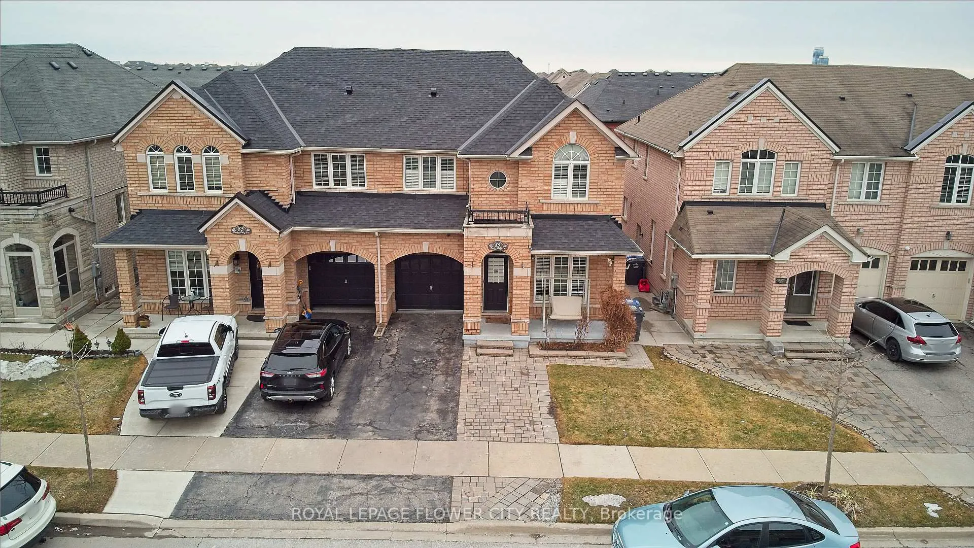Photo 2 of 85 Daden oaks Drive, Brampton, Bram East — HOMEH