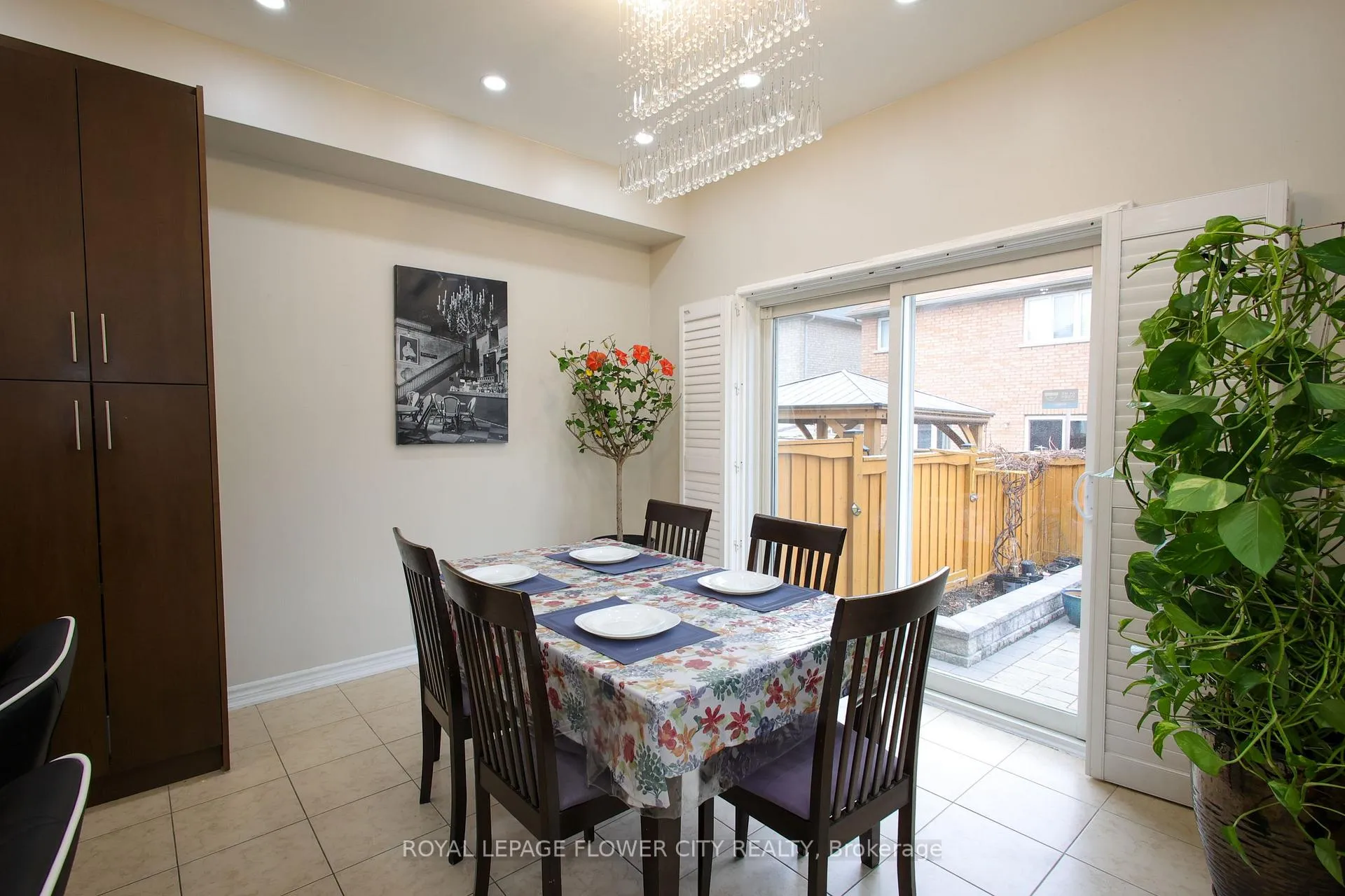 Photo 23 of 85 Daden oaks Drive, Brampton, Bram East — HOMEH