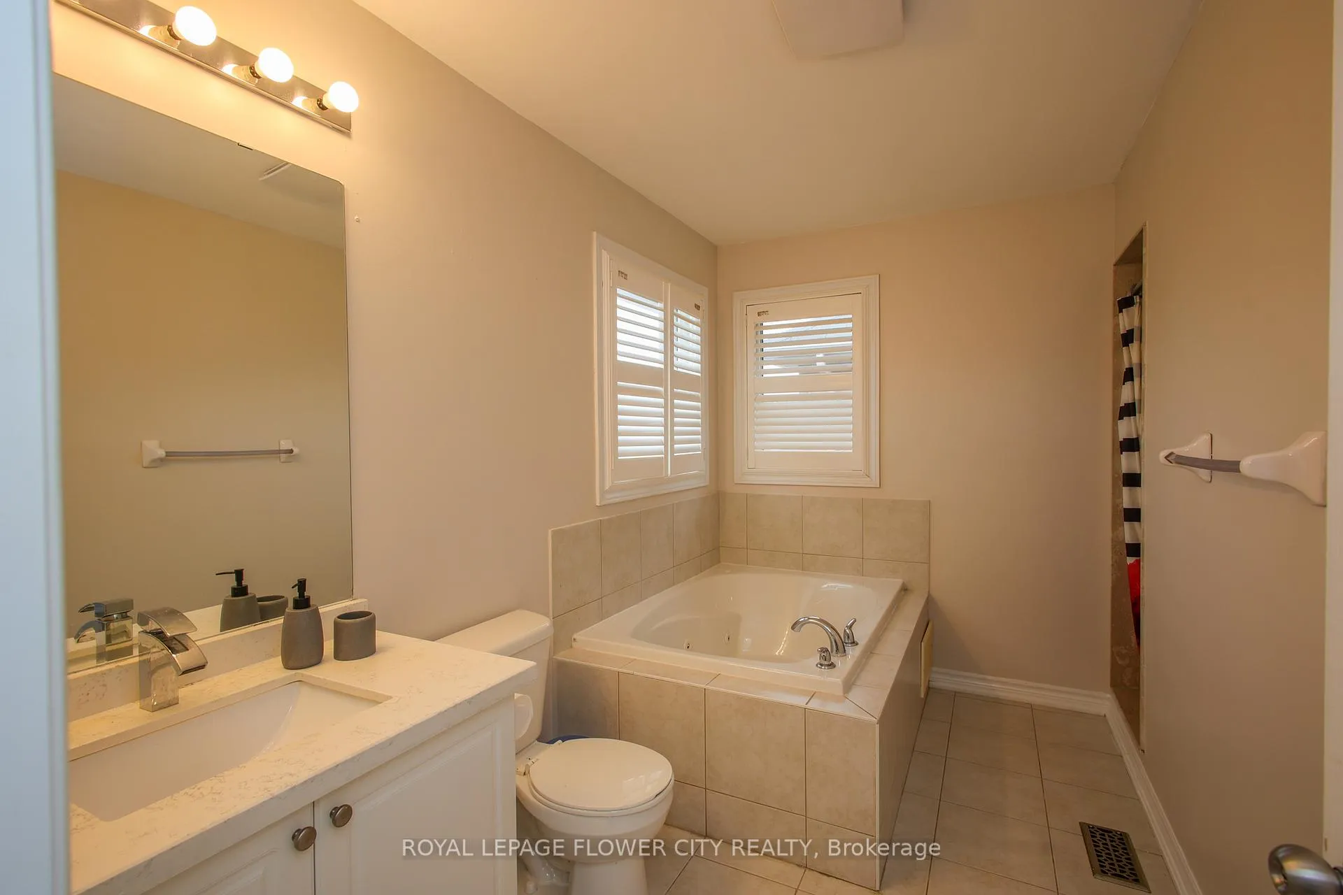 Photo 34 of 85 Daden oaks Drive, Brampton, Bram East — HOMEH