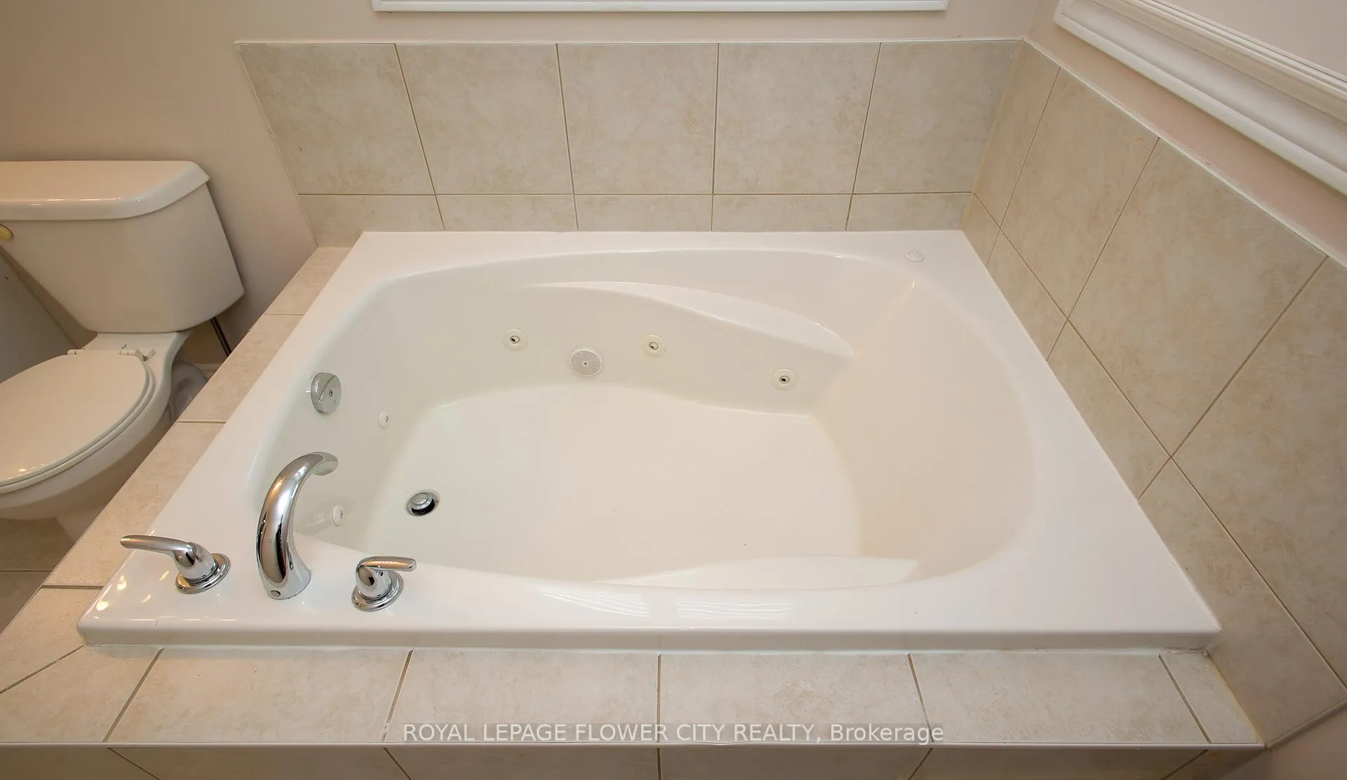 Photo 35 of 85 Daden oaks Drive, Brampton, Bram East — HOMEH