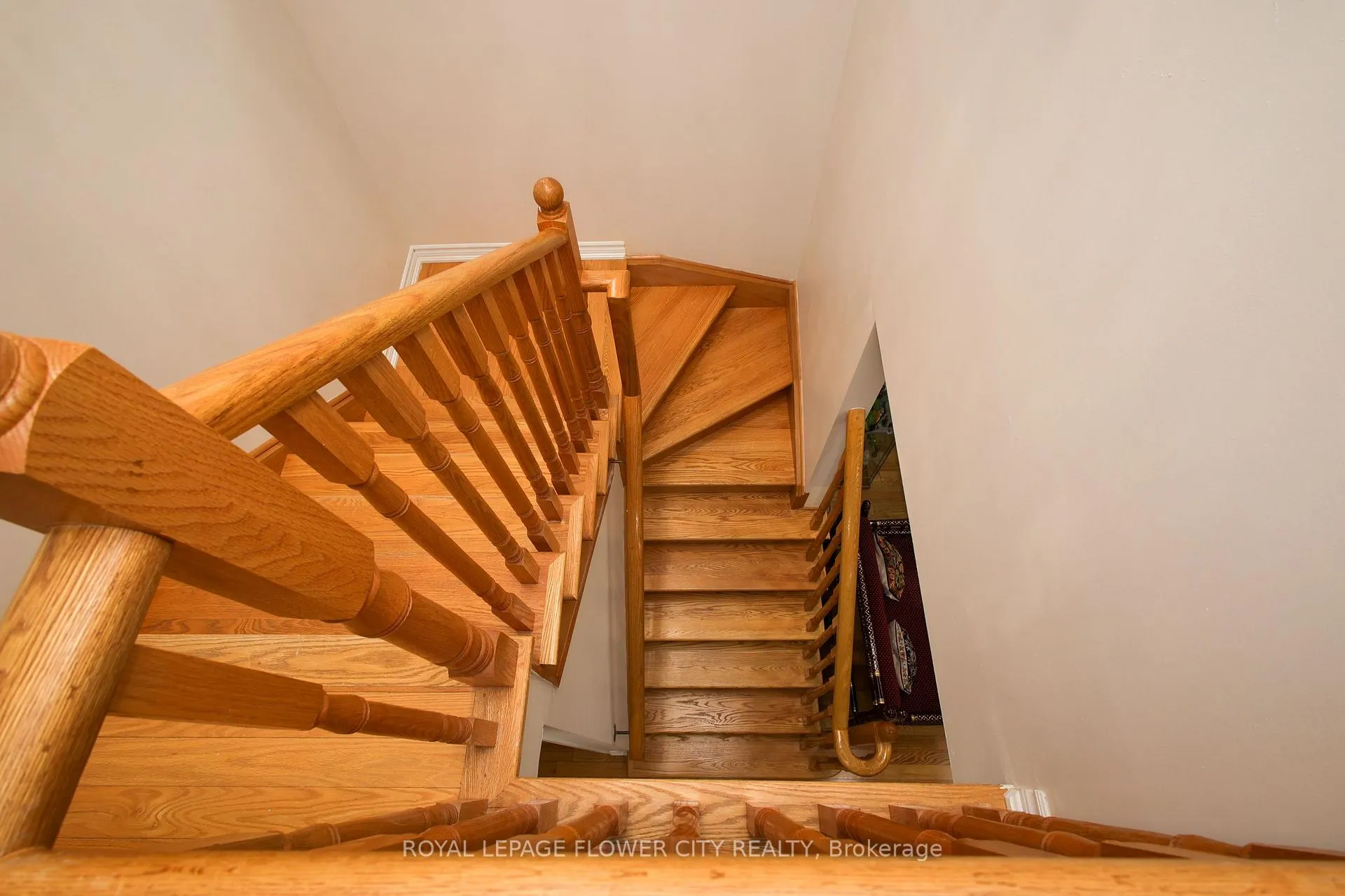 Photo 43 of 85 Daden oaks Drive, Brampton, Bram East — HOMEH