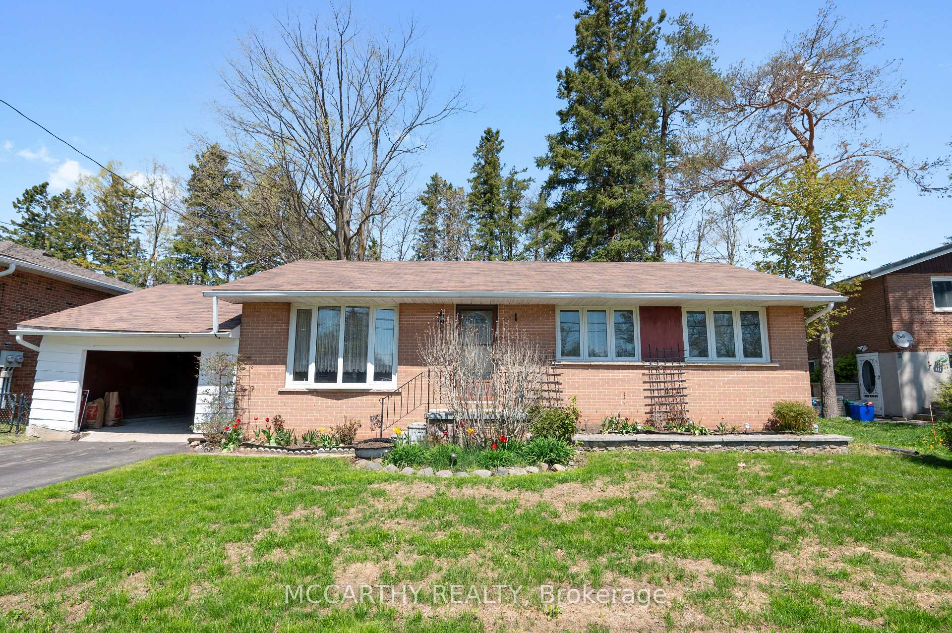 Photo 6 of 438 First Avenue E, Shelburne — HOMEH