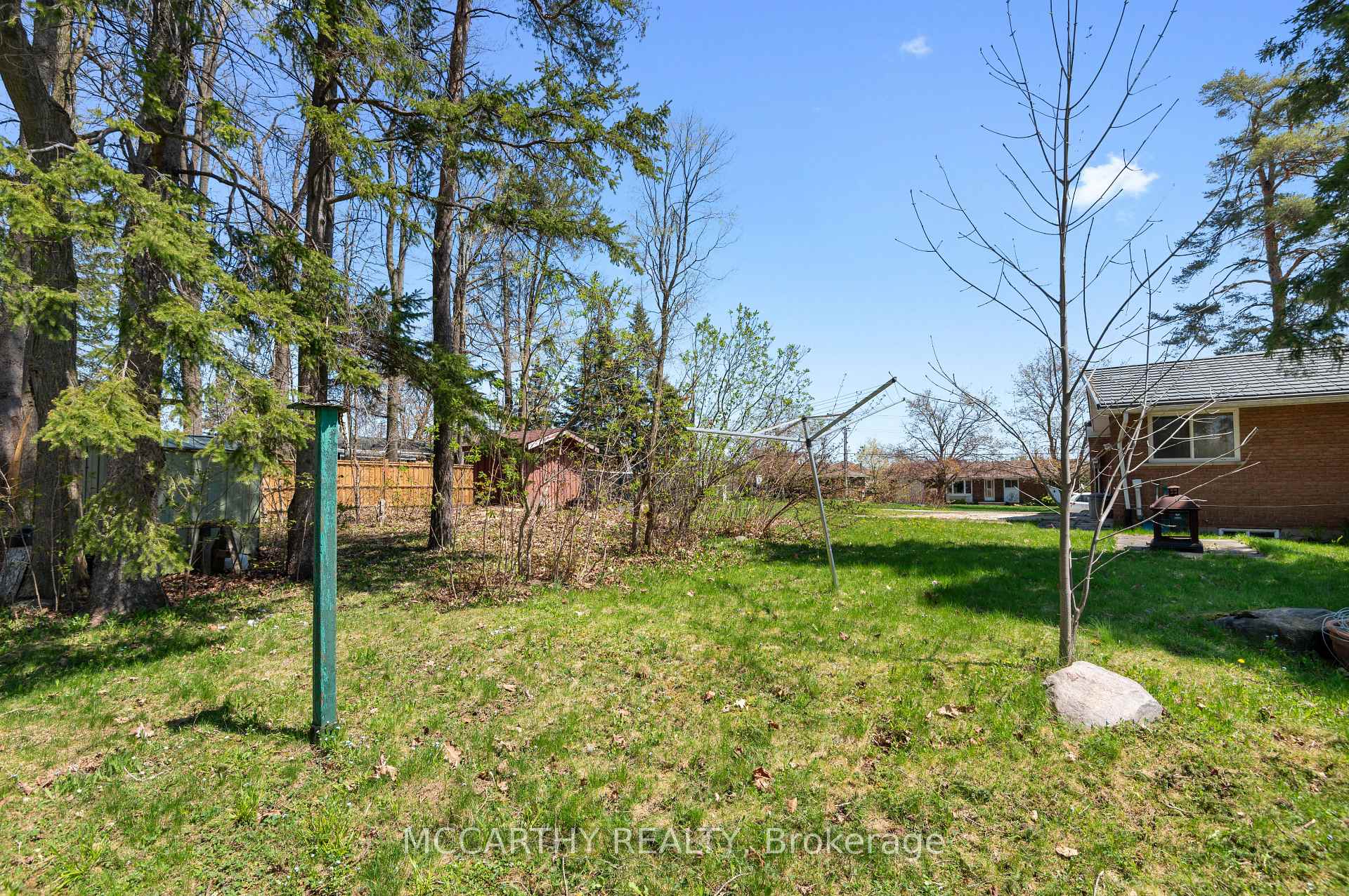 Photo 11 of 438 First Avenue E, Shelburne — HOMEH