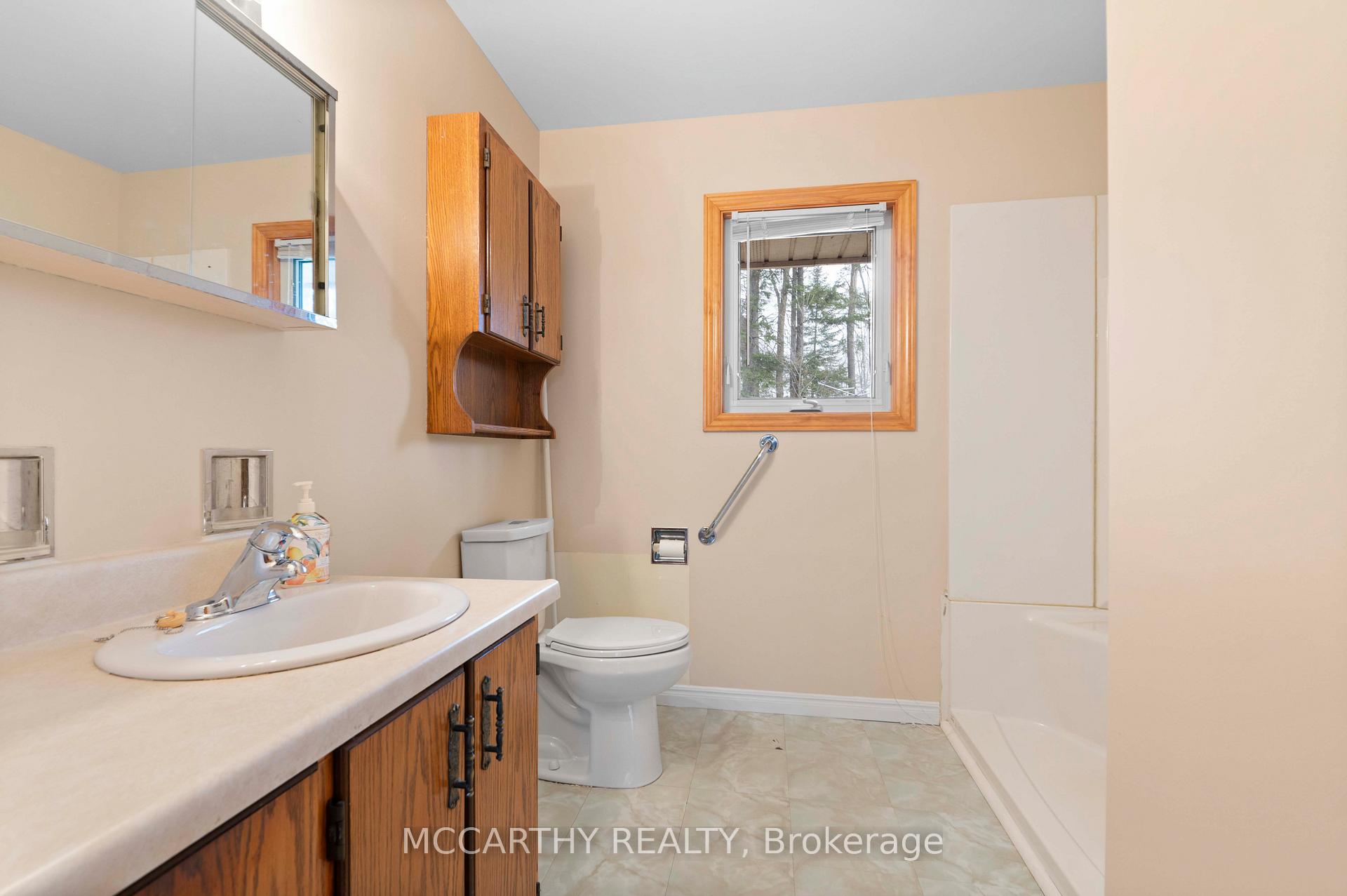 Photo 24 of 438 First Avenue E, Shelburne — HOMEH