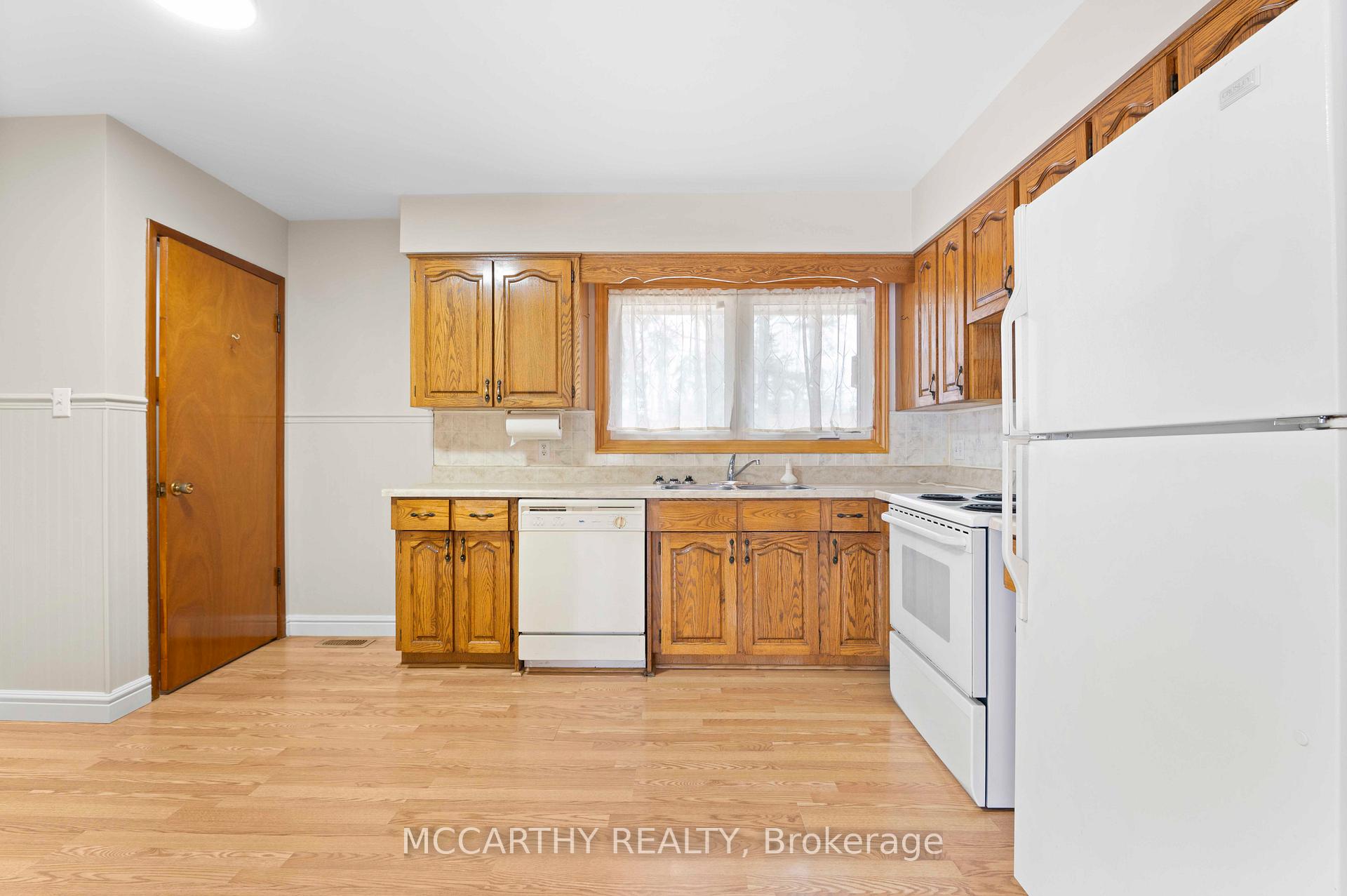 Photo 36 of 438 First Avenue E, Shelburne — HOMEH