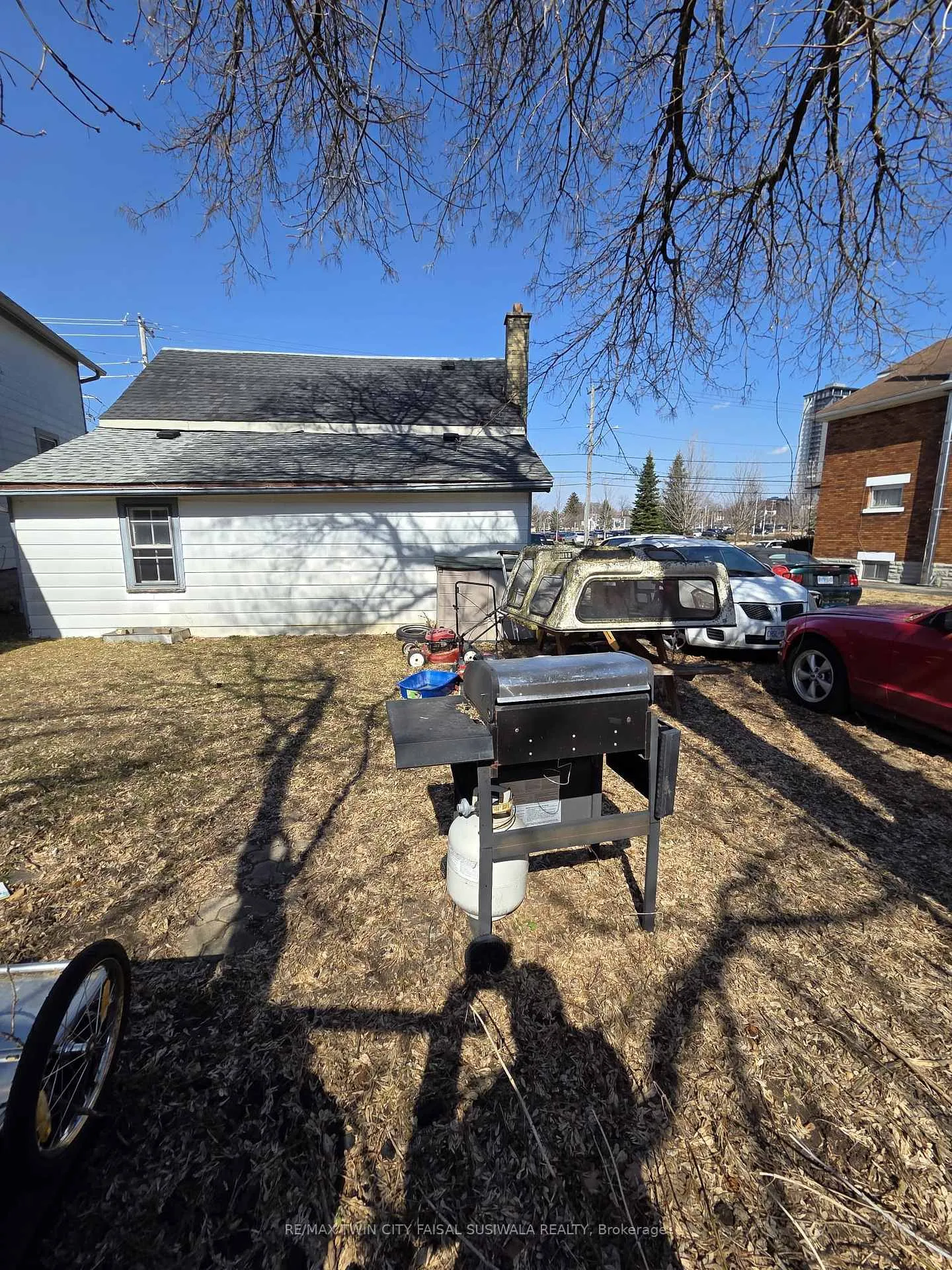 Photo 5 of 555 Park Street, Kitchener — HOMEH