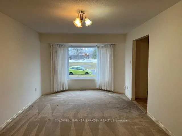 Photo 24 of 38 Bateman Drive, Ottawa, Manordale — HOMEH