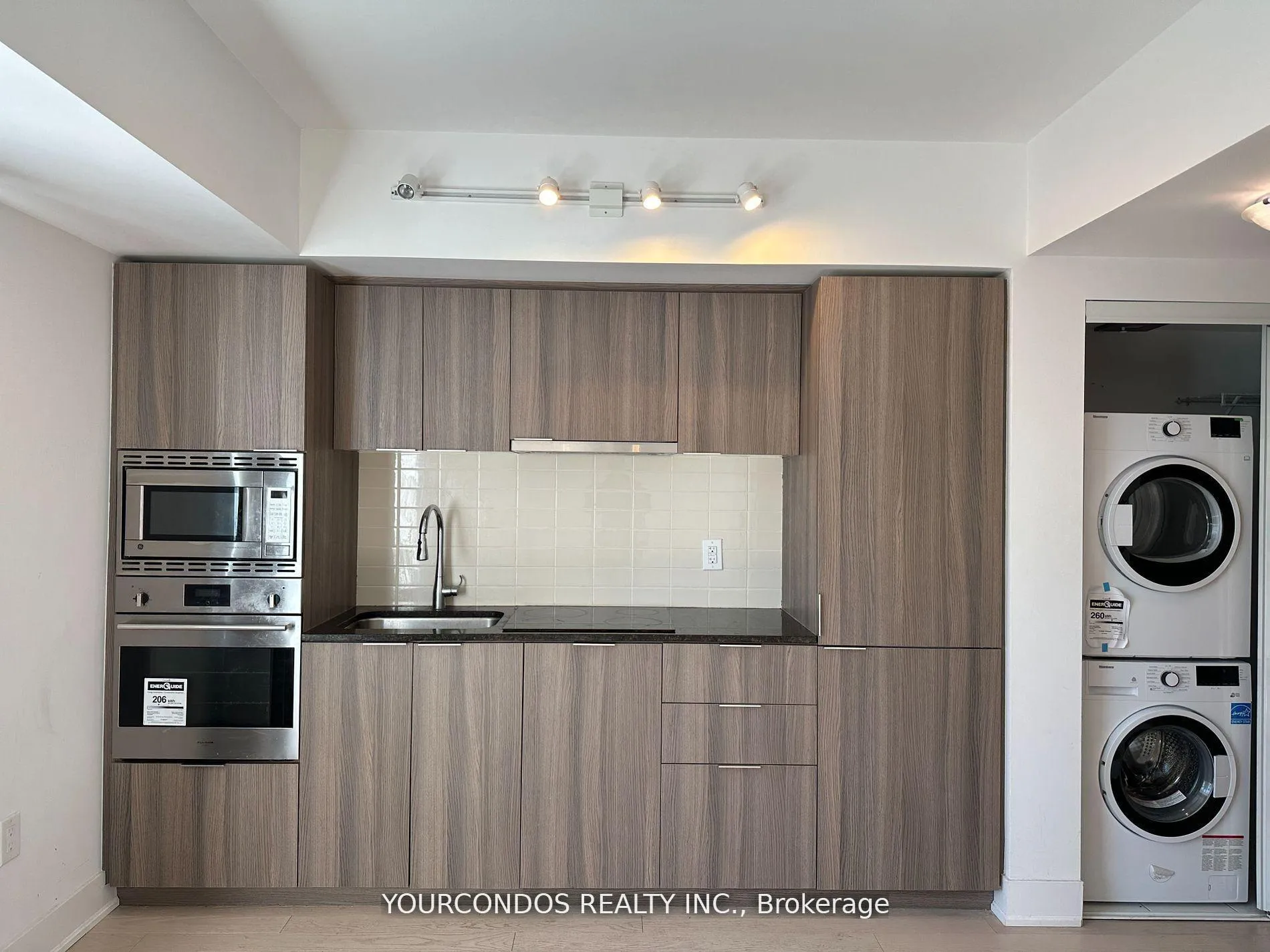 Photo 8 of Unit 1406, 955 Bay Street, Toronto, Bay Street Corridor — HOMEH
