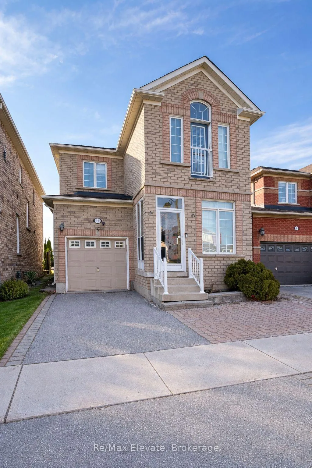 Photo 1 of 14 Goldenwood Crescent, Markham, Greensborough — HOMEH