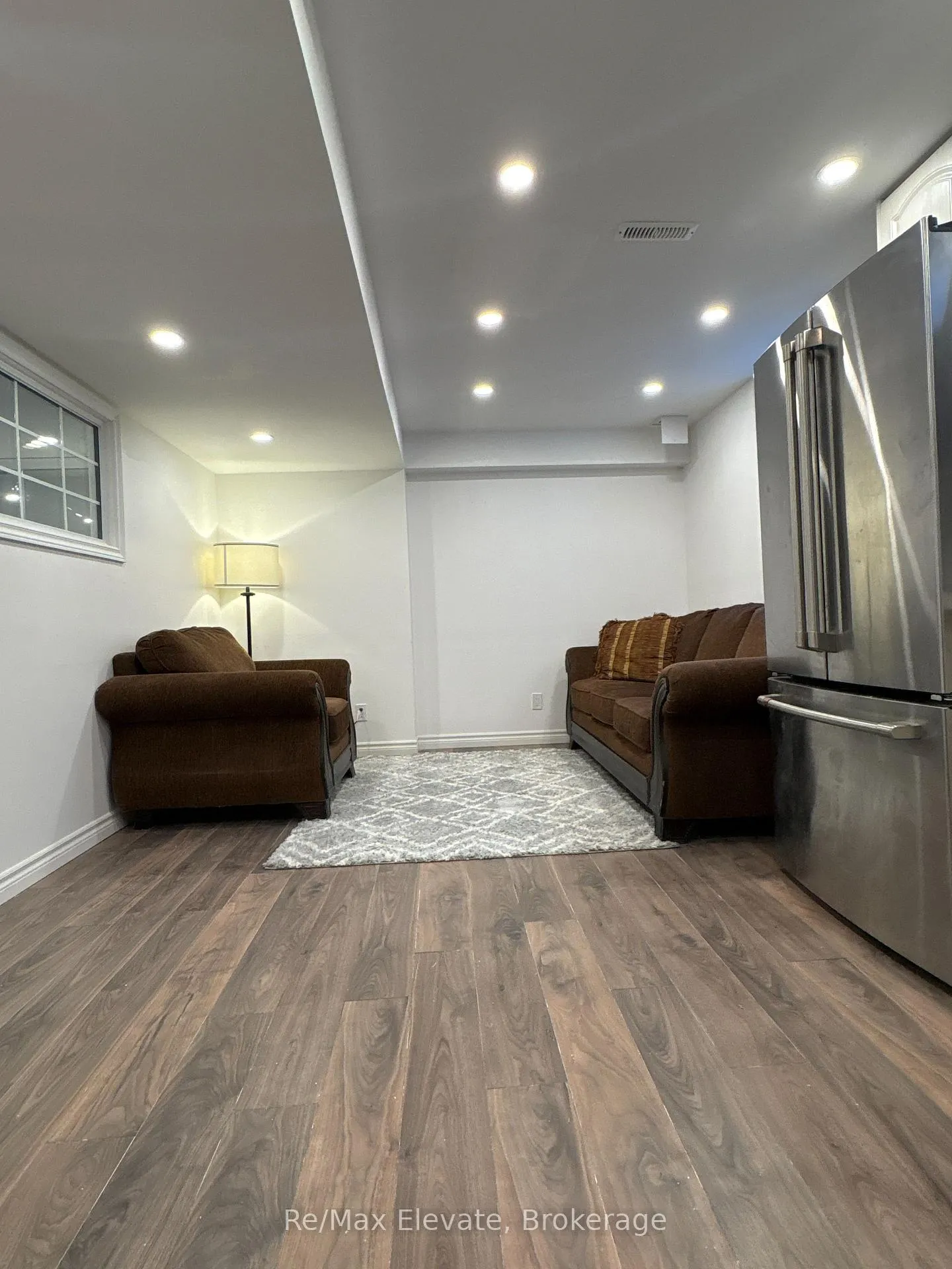 Photo 2 of 14 Goldenwood Crescent, Markham, Greensborough — HOMEH