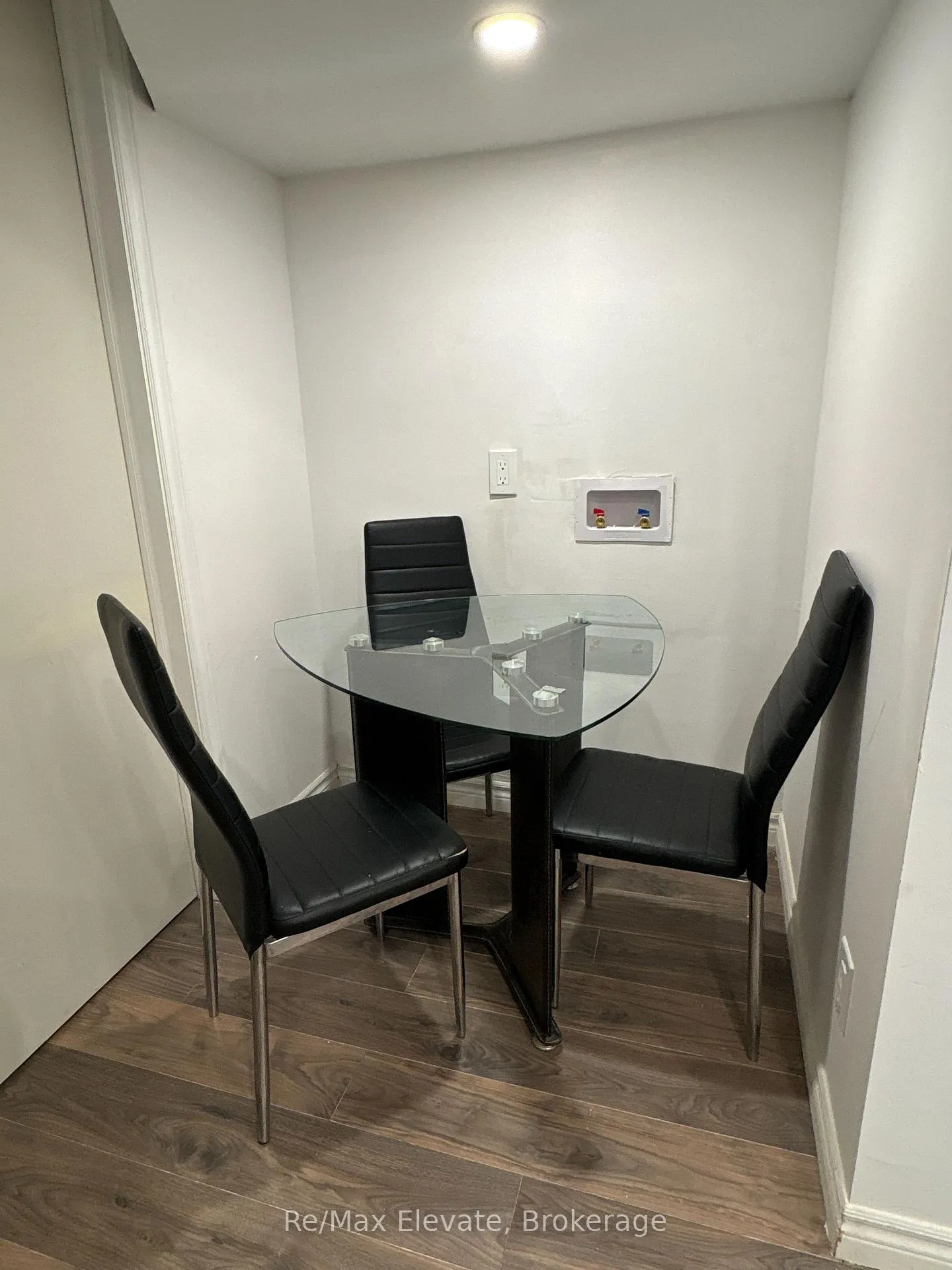 Photo 4 of 14 Goldenwood Crescent, Markham, Greensborough — HOMEH