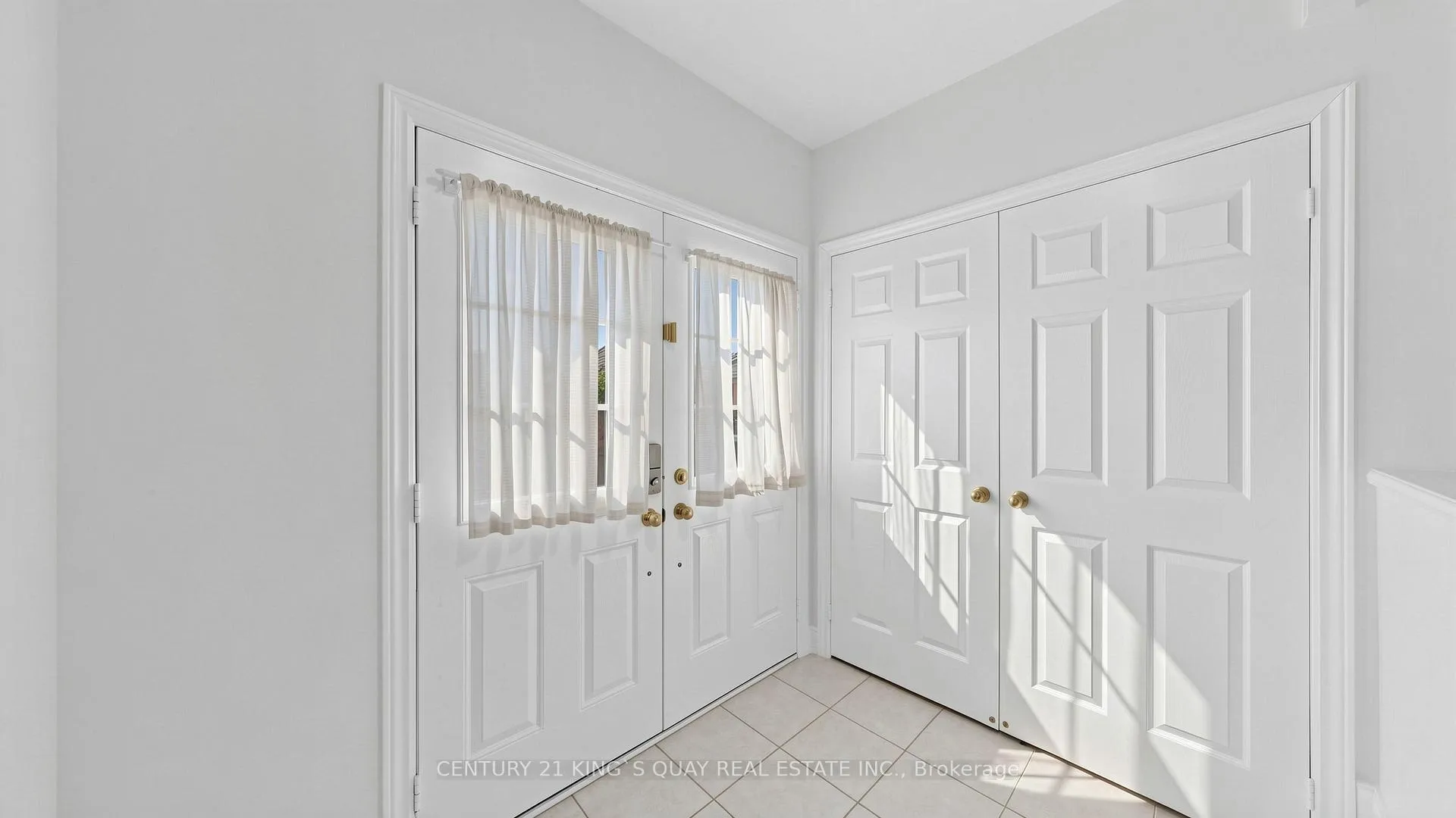 Photo 3 of 87 Peshawar Avenue, Markham, Village Green-South Unionville — HOMEH