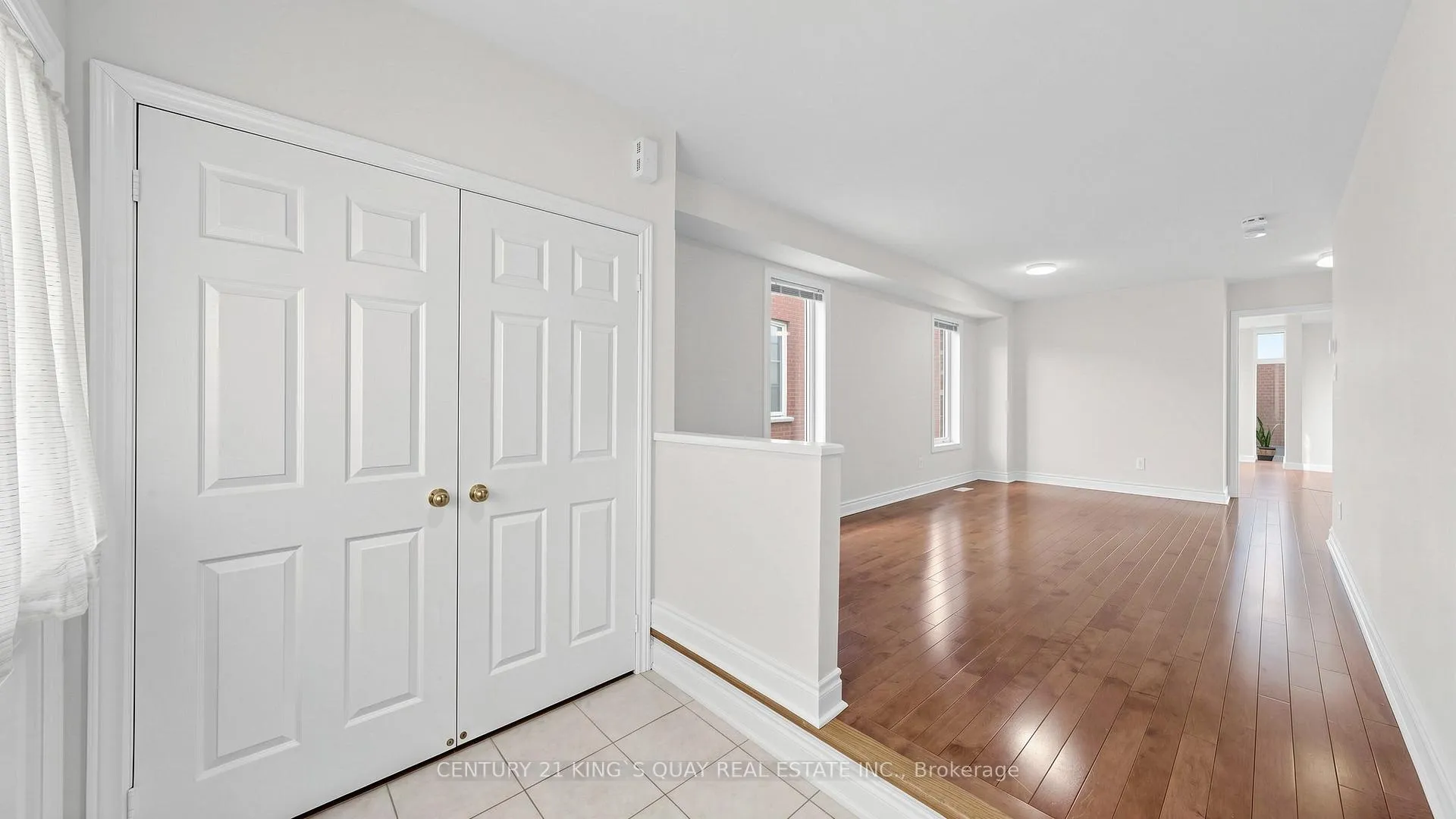Photo 4 of 87 Peshawar Avenue, Markham, Village Green-South Unionville — HOMEH