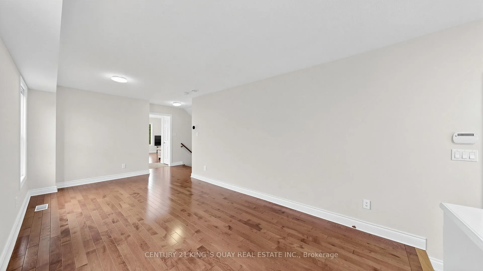 Photo 7 of 87 Peshawar Avenue, Markham, Village Green-South Unionville — HOMEH
