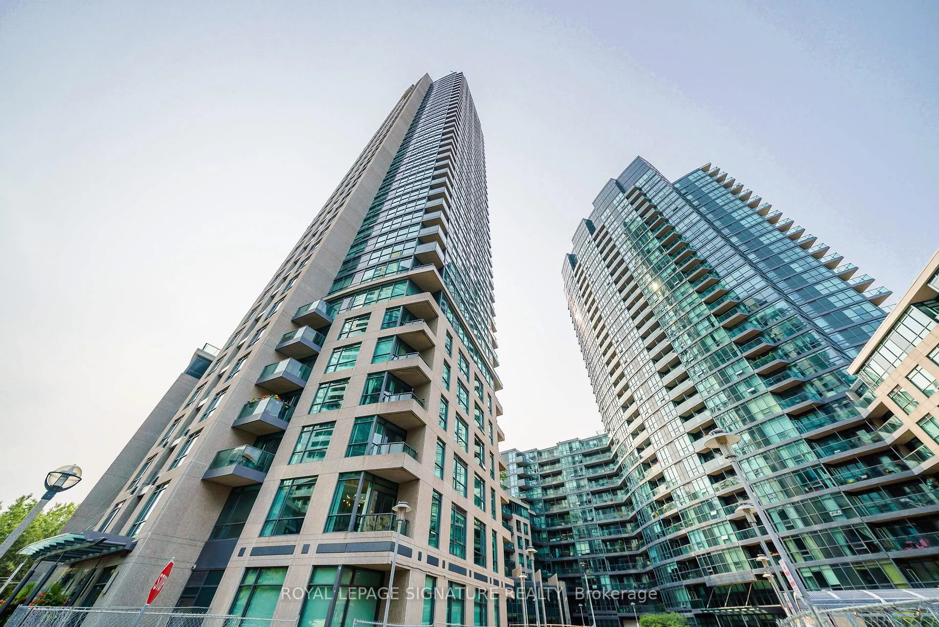 Photo 1 of Unit 617, 219 Fort York Boulevard, Toronto, Niagara — HOMEH